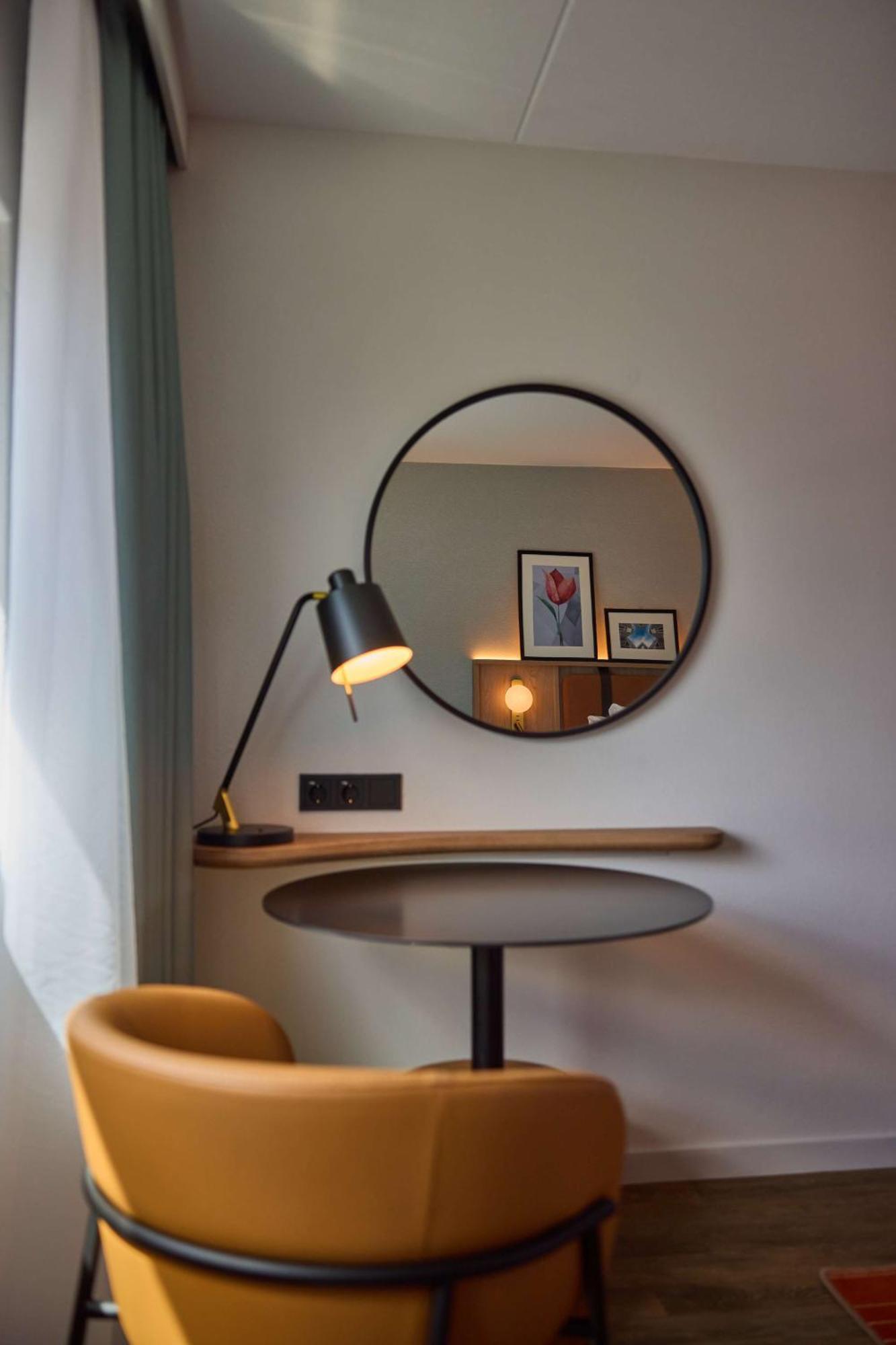 King Junior Suite - Mobility Access,1662393508:JPEG