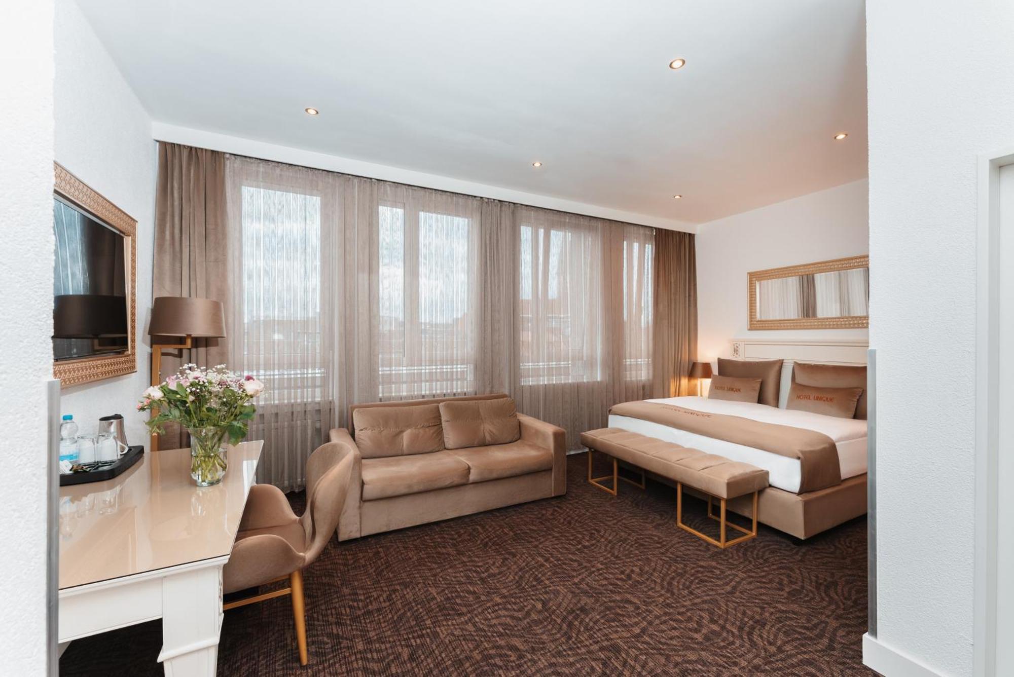 Superior Double Room,1645012109:JPEG