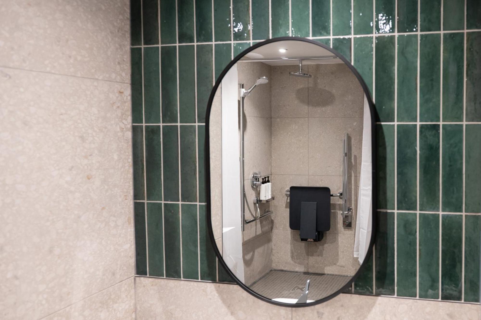 Standard Double Room Accessible Walk Shower,1645012313:JPEG
