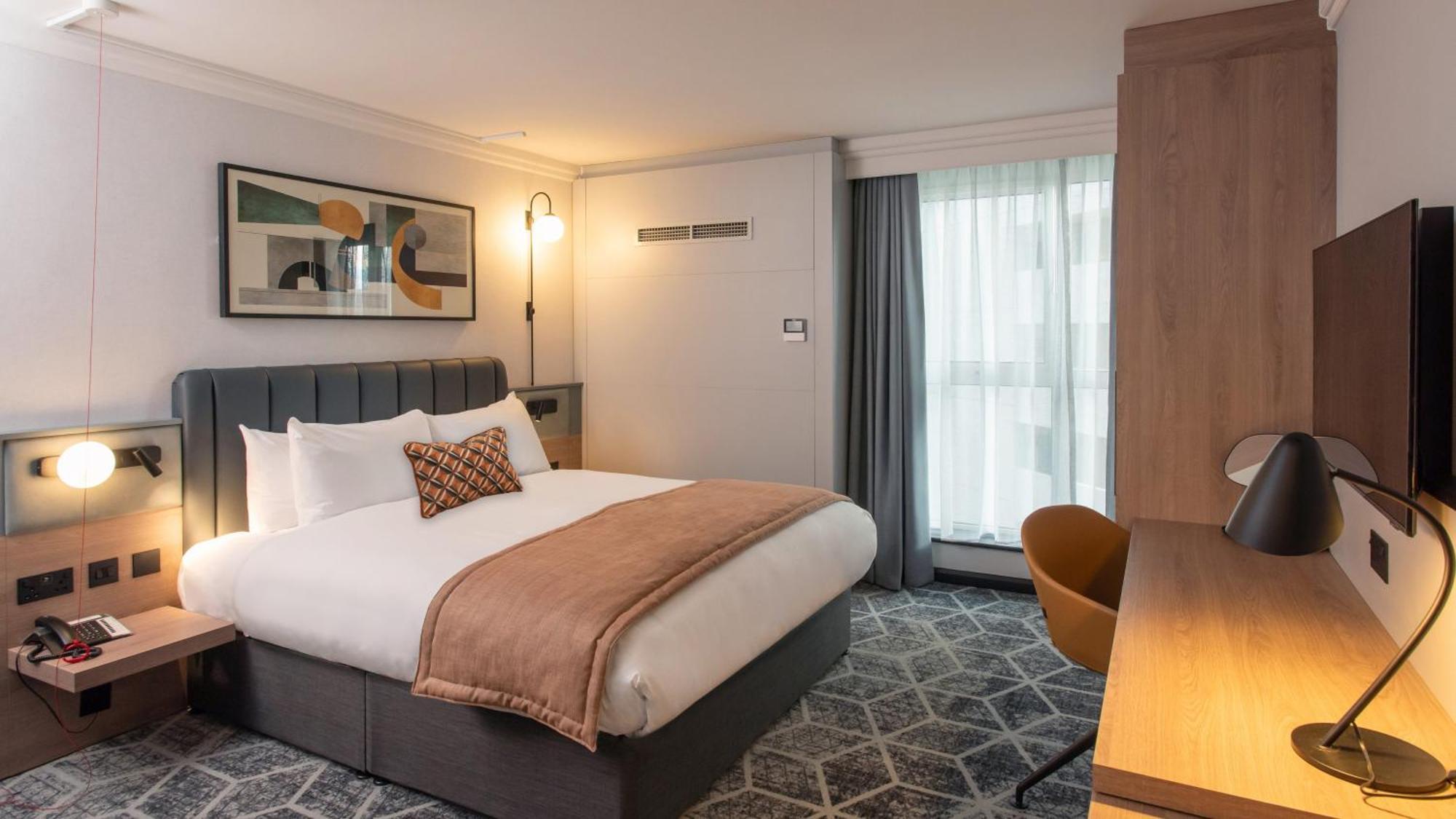 Standard Double Room Accessible Walk Shower