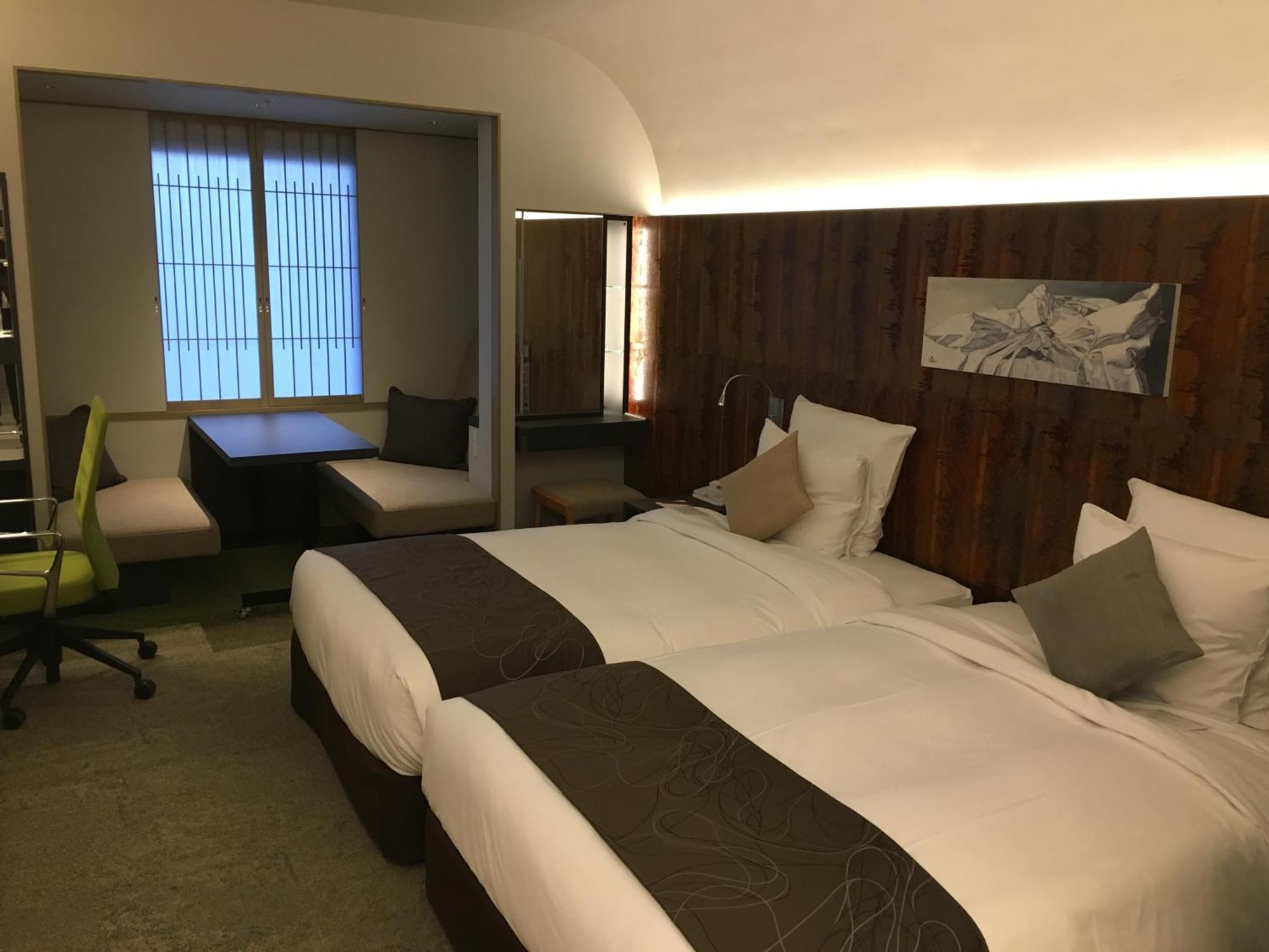 Deluxe Two Beds Non-Smoking