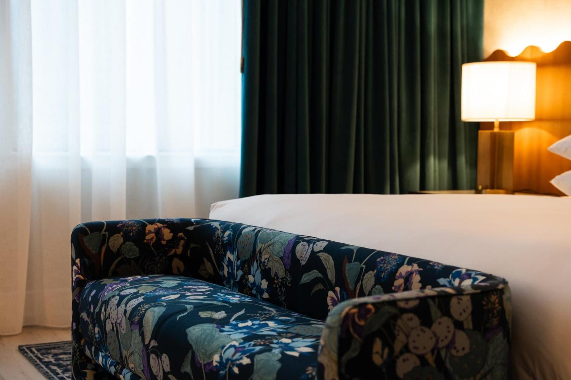 King Room,1765328343:JPEG