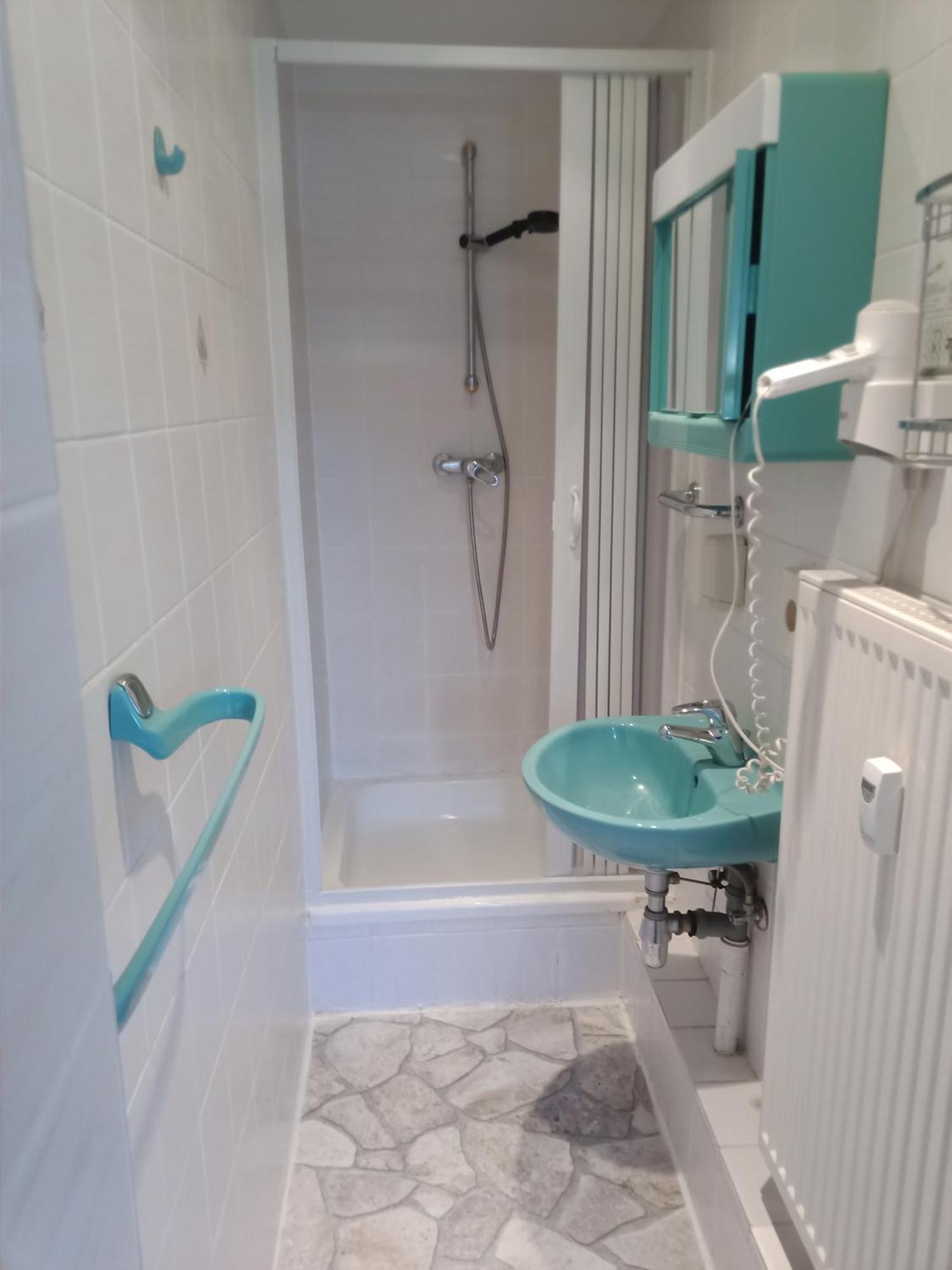 Deluxe Double Room Bath
