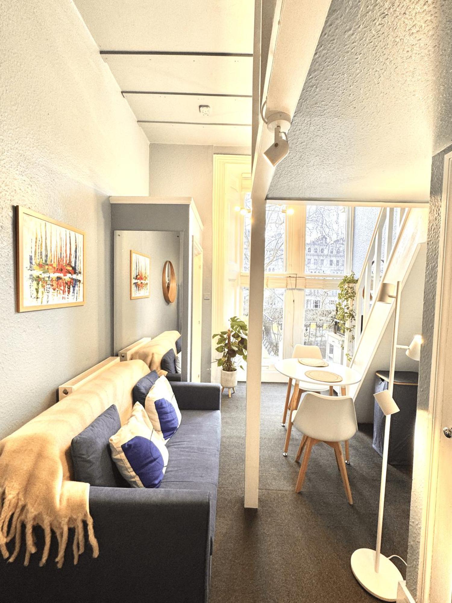 Studio Split Level
