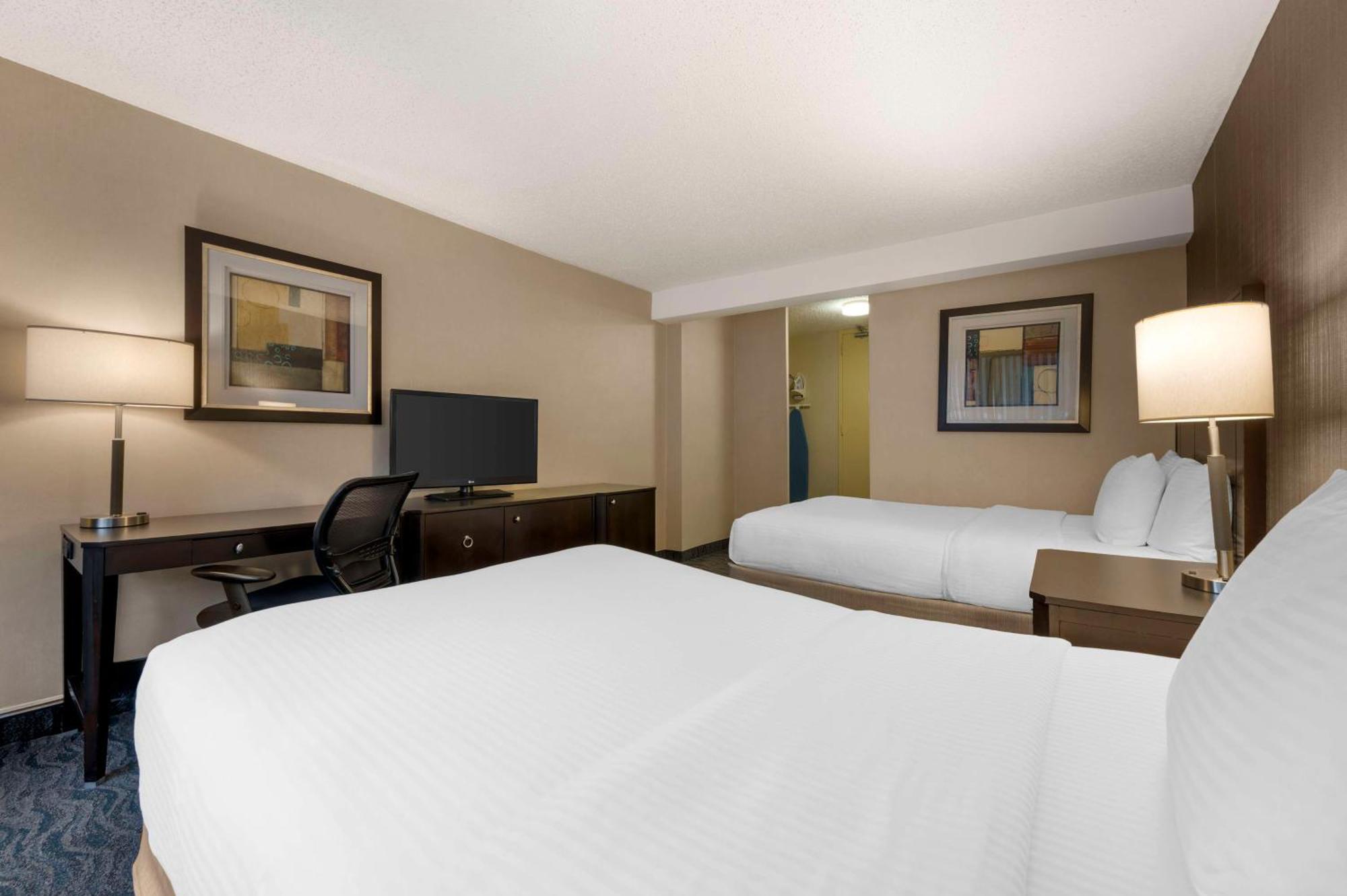 Double Room Two Double Beds Non-Smoking