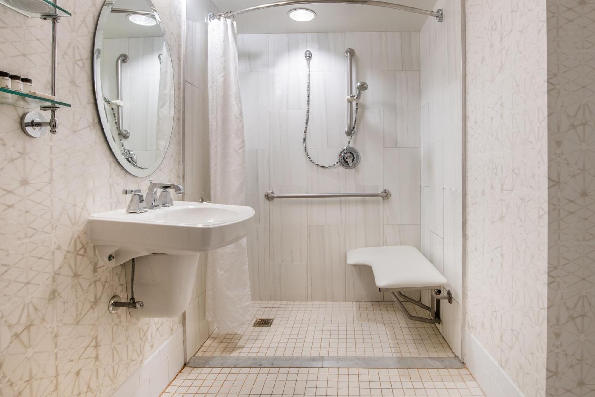 One-Bedroom Suite
