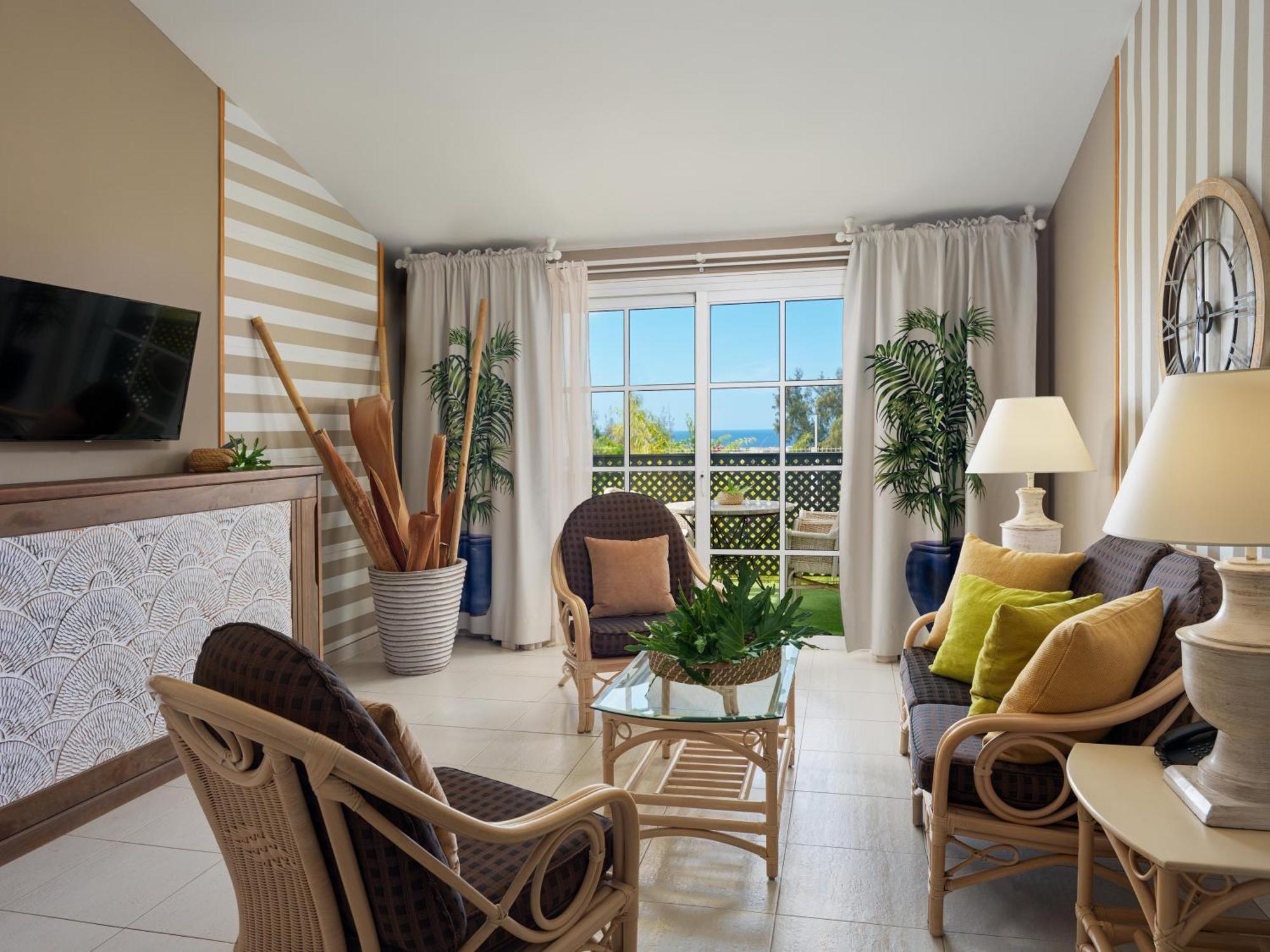 One-Bedroom Suite Golf View