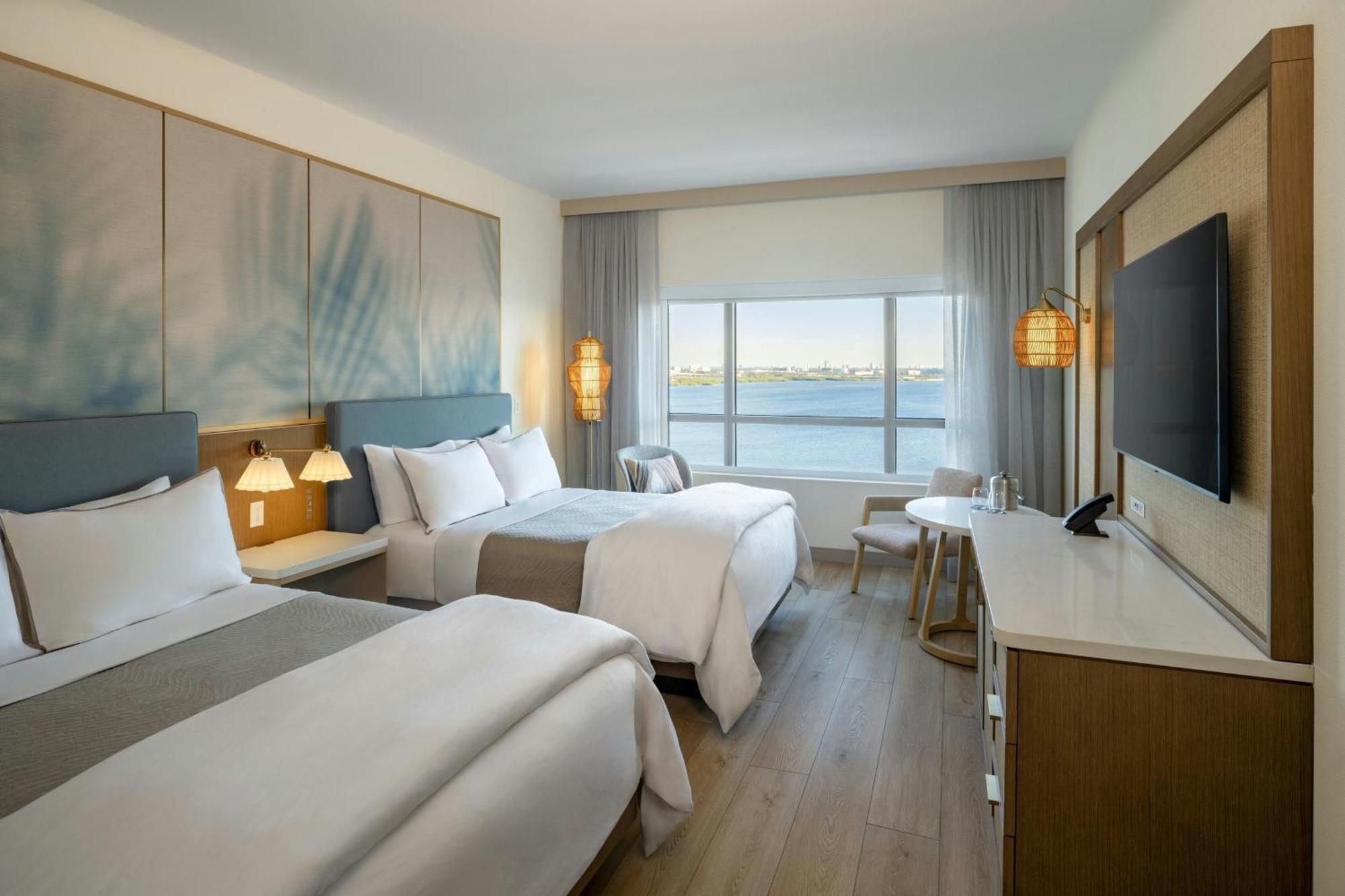 Queen Room Two Queen Beds Bay View Newly Renovated,1645655783:JPEG