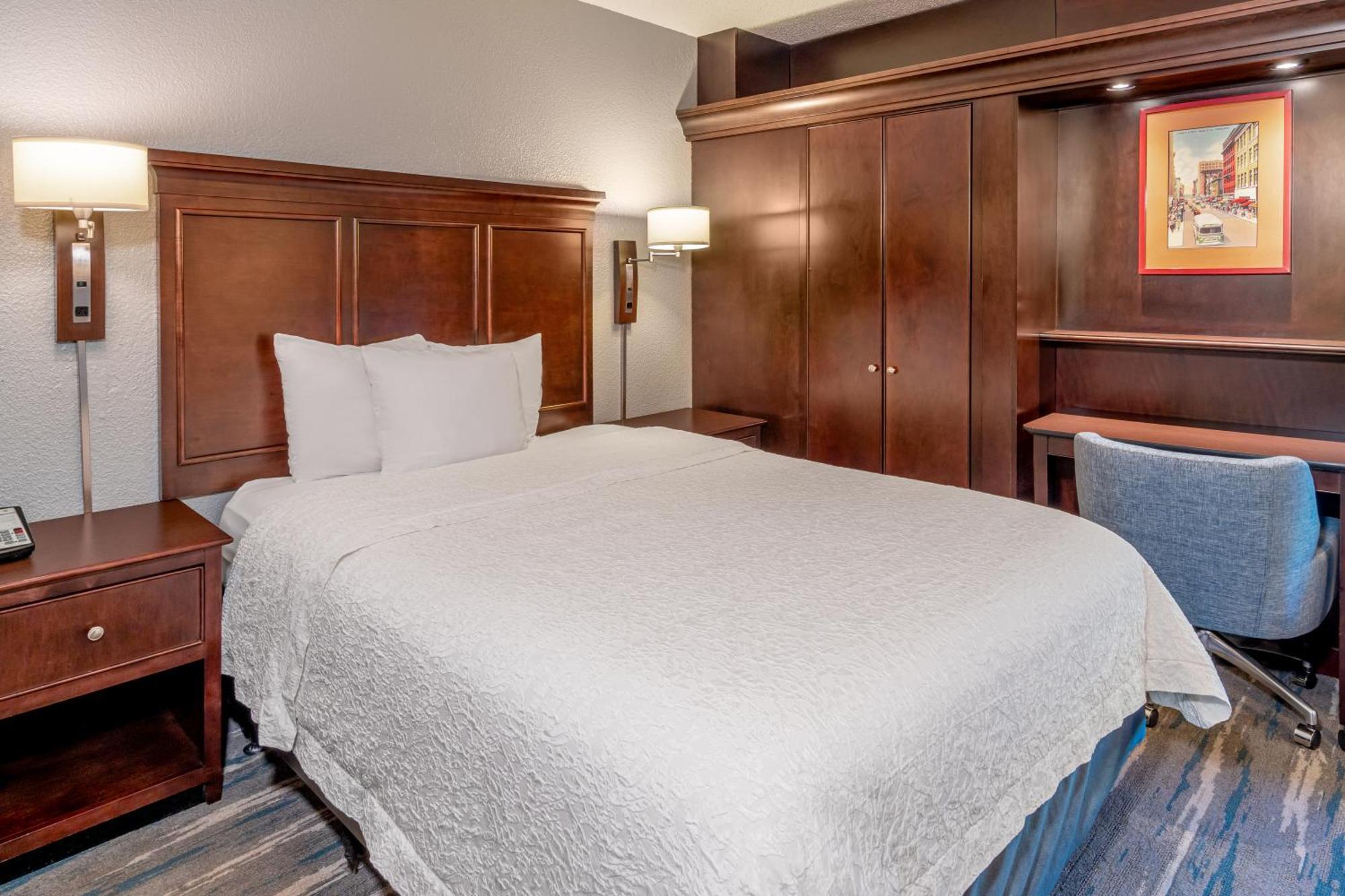 Queen Room two Queen Beds Non Smoking