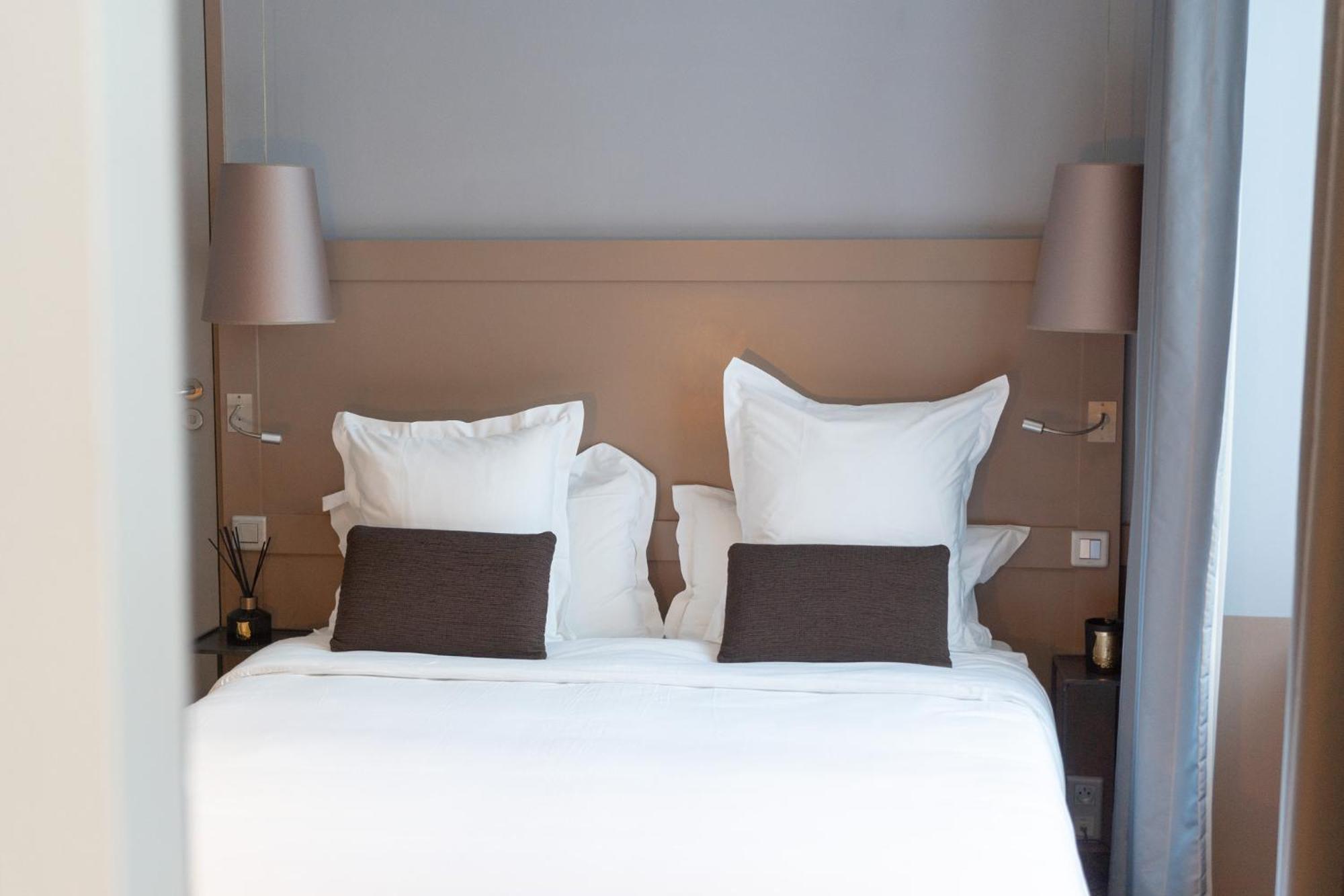 Standard Double or Twin Room,1645665050:JPEG