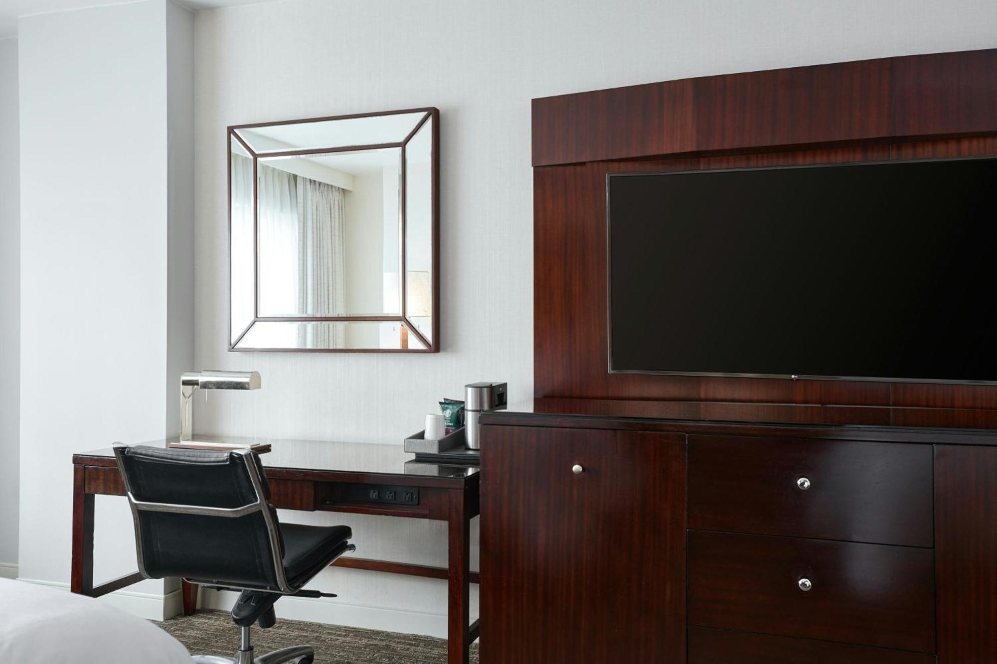 Guest room 2 Double Beds City View