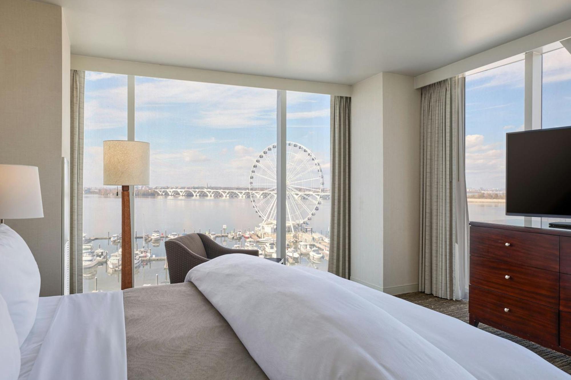 One-Bedroom King Suite River view
