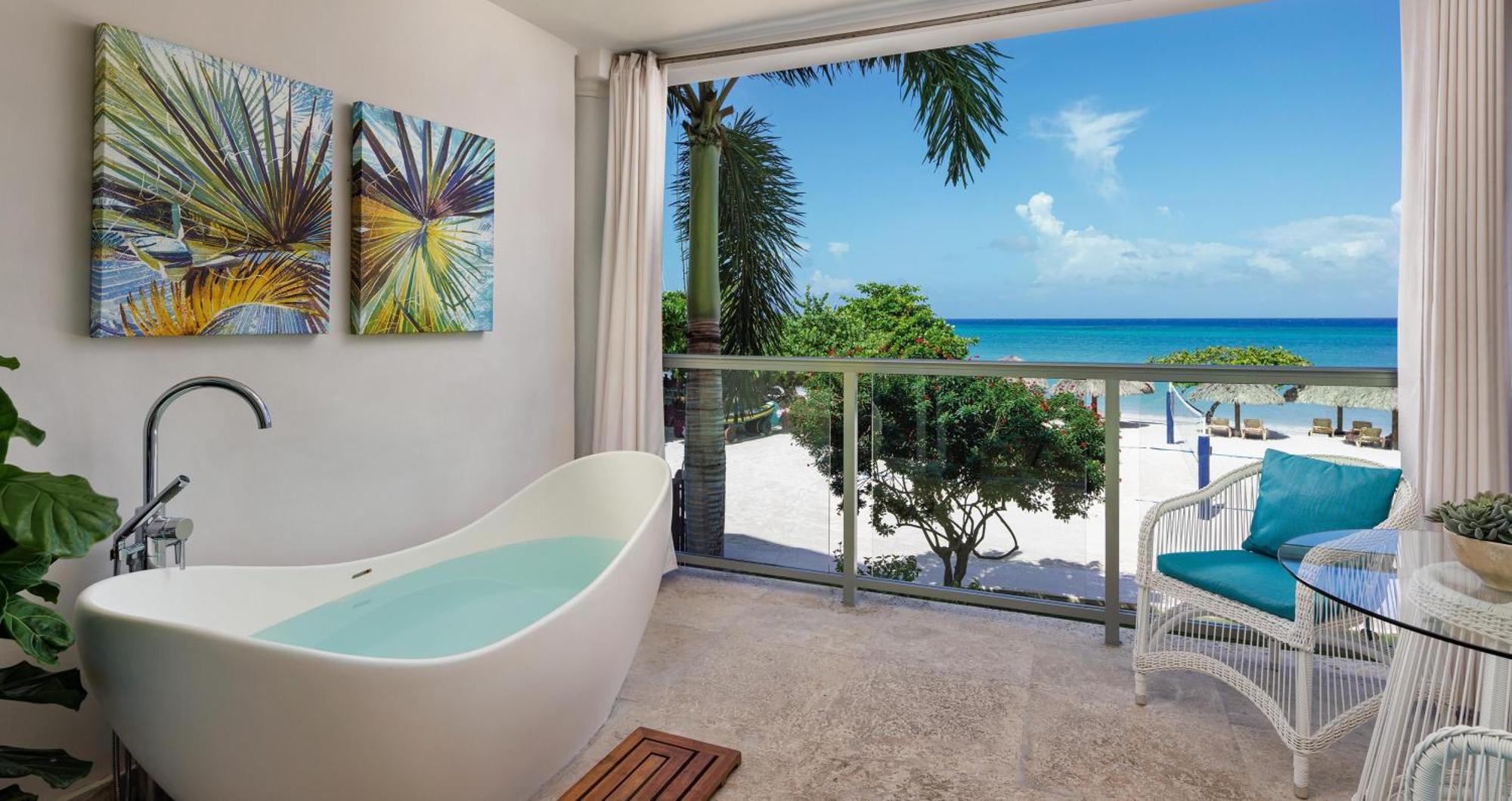 Beachfront One Bedroom Butler Suite Tranquility Soaking Tub,1645689803:JPEG