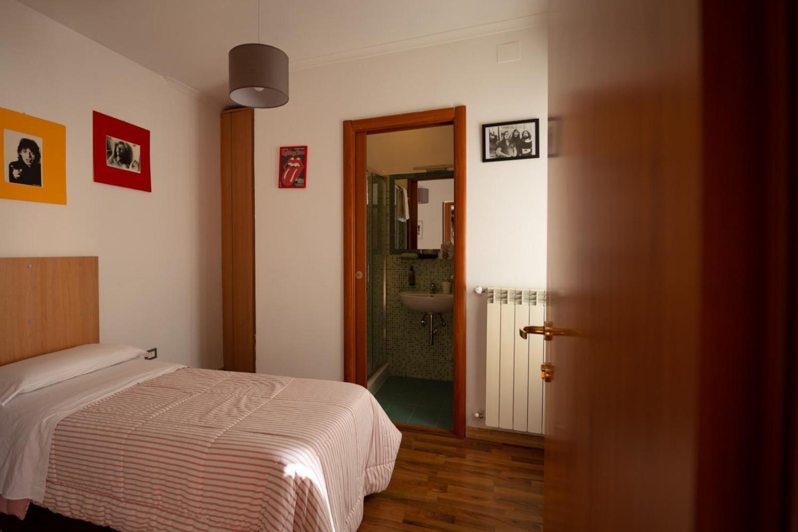 Single Room Private Bathroom