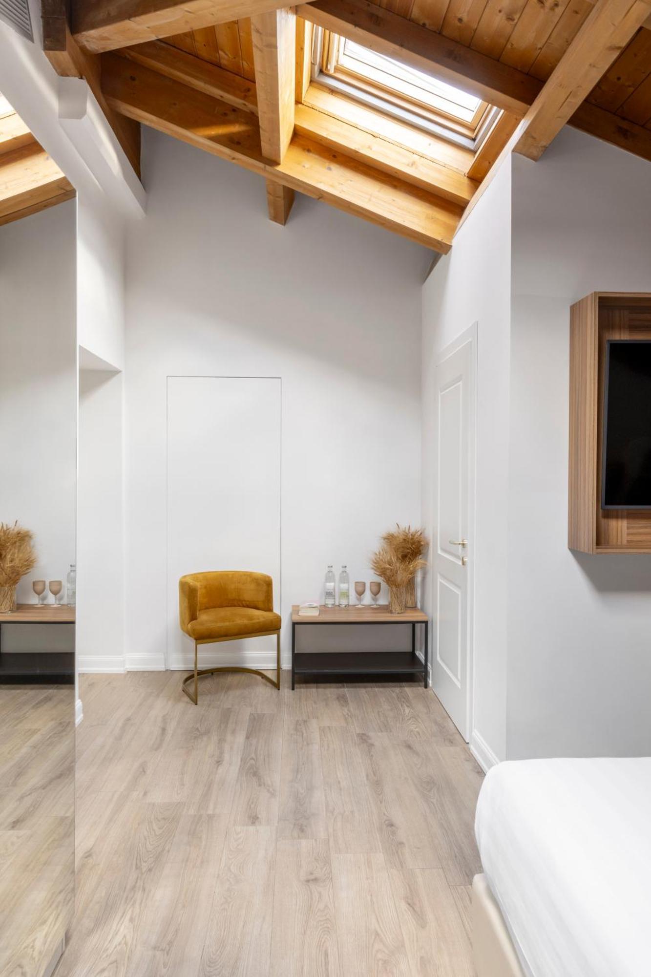 Deluxe Suite Attic