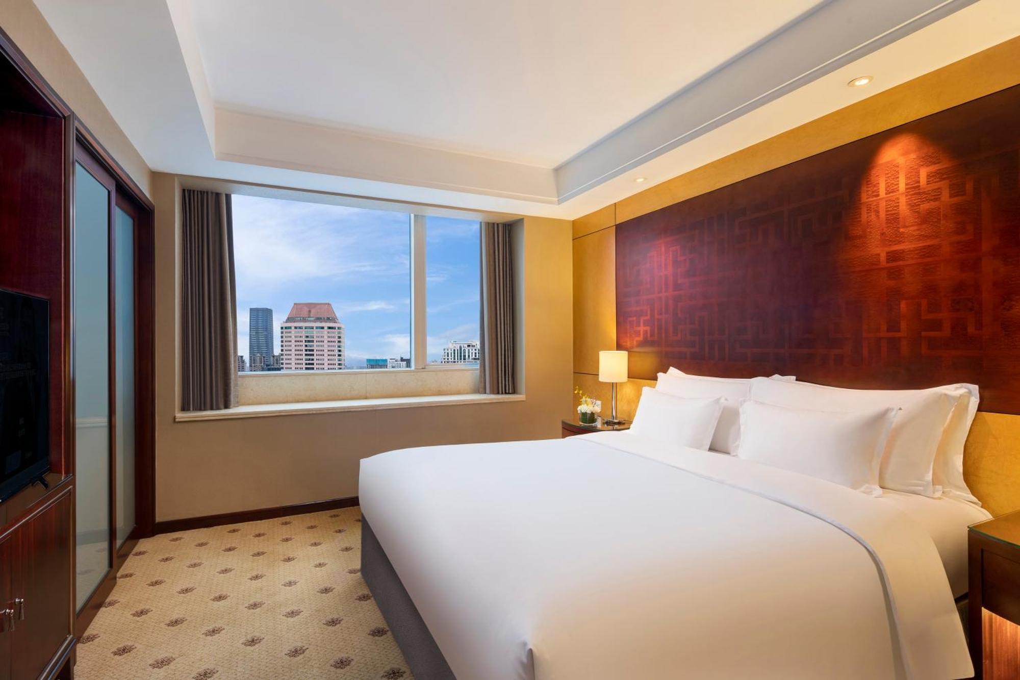 One-Bedroom Executive Suite