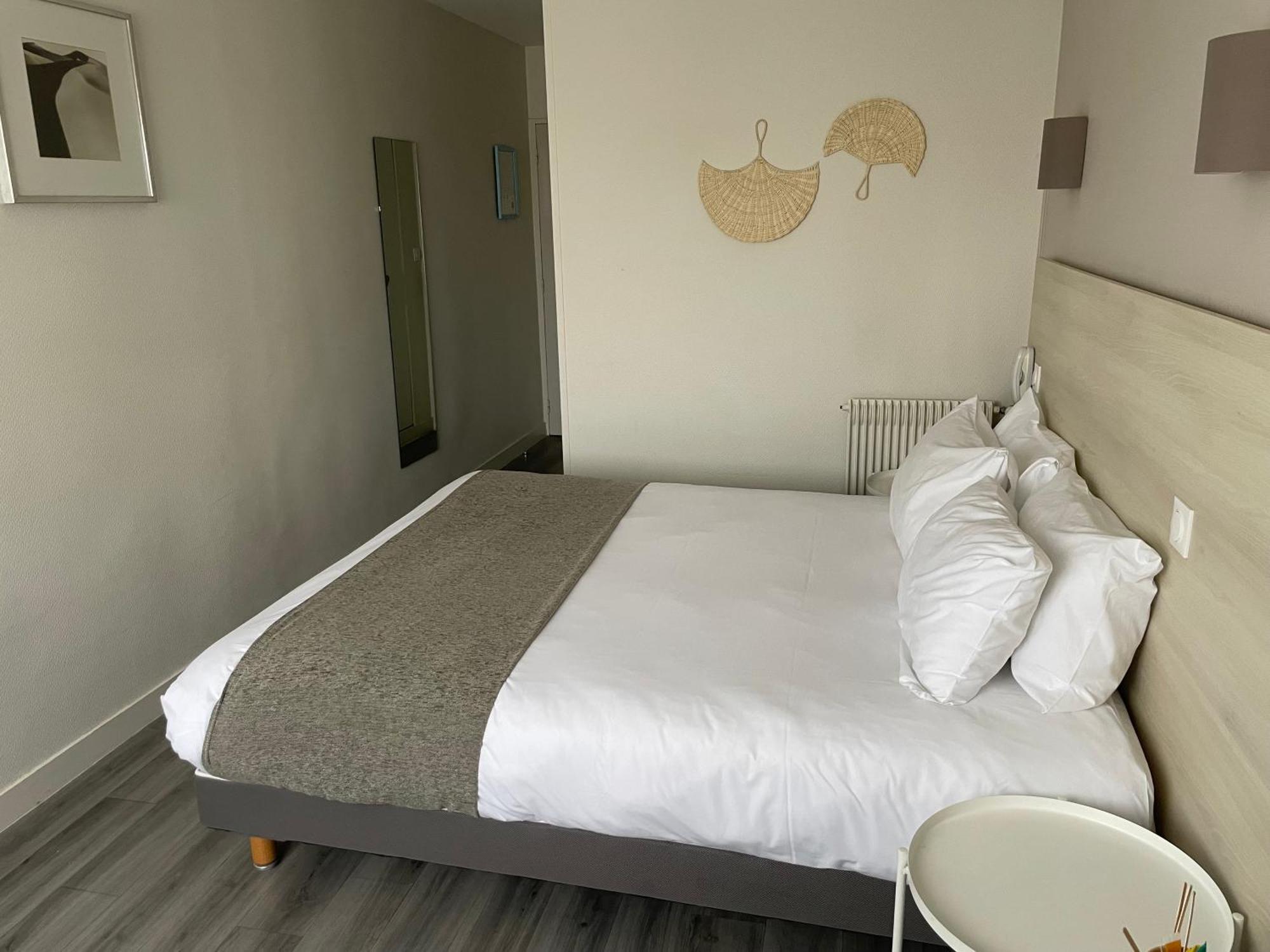 Standard Double Room,1646329711:JPEG