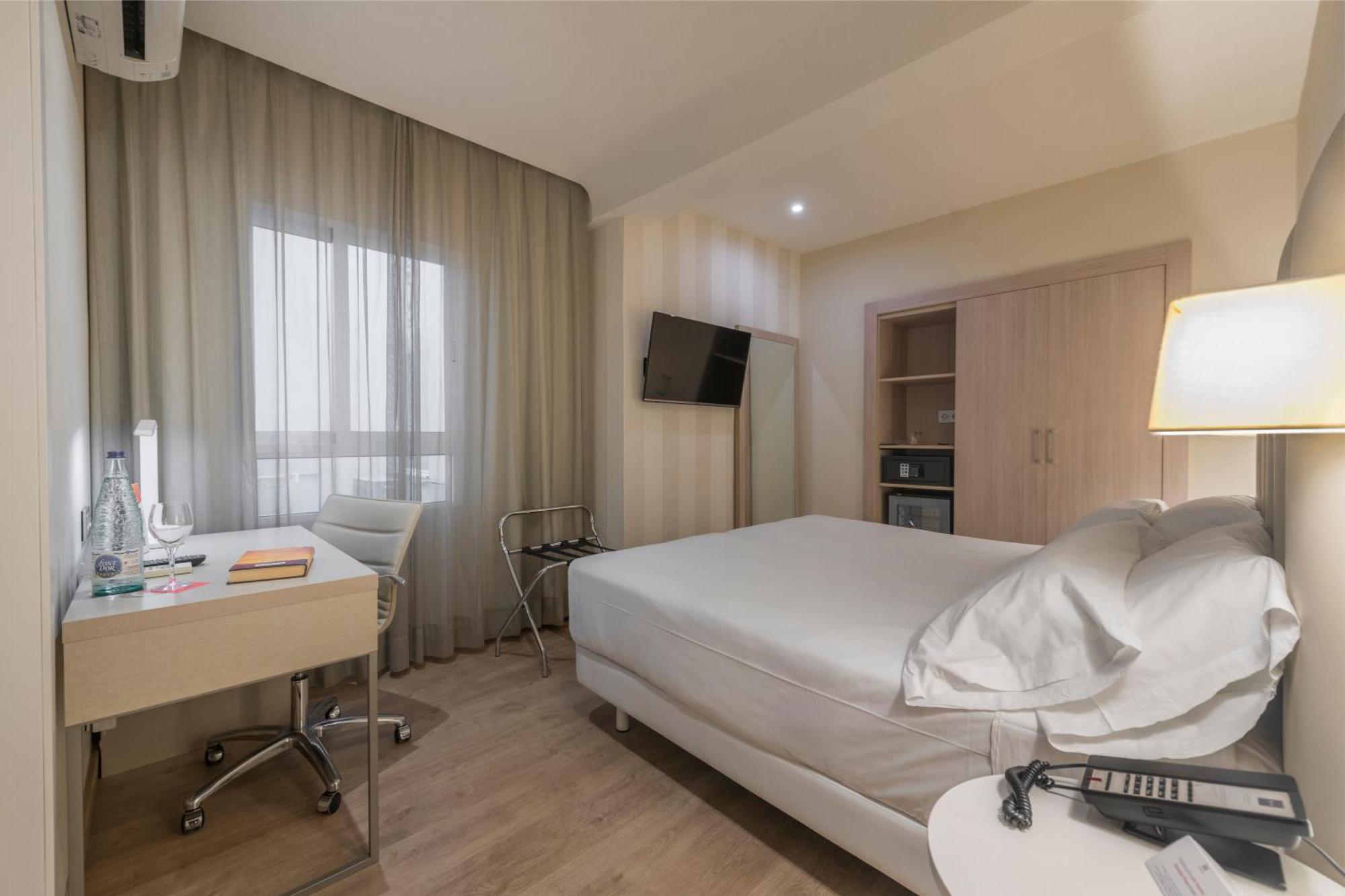 Standard Double or Twin Room,1646332356:JPEG