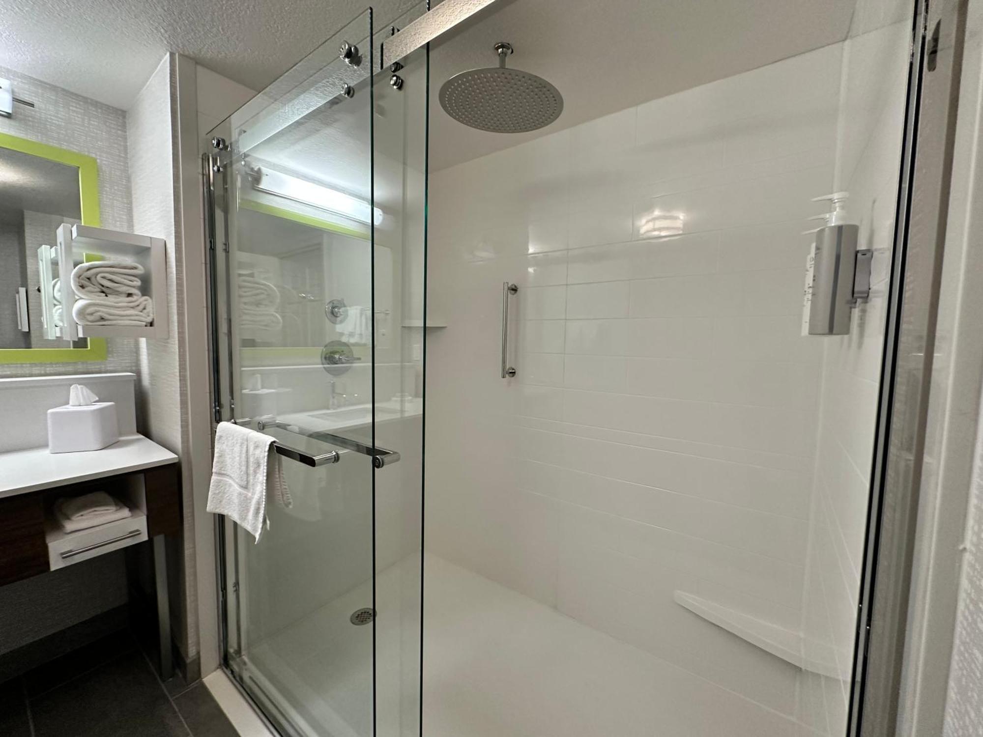 King Studio Suite with Large Bathroom and Rain Shower - Non-Smoking
