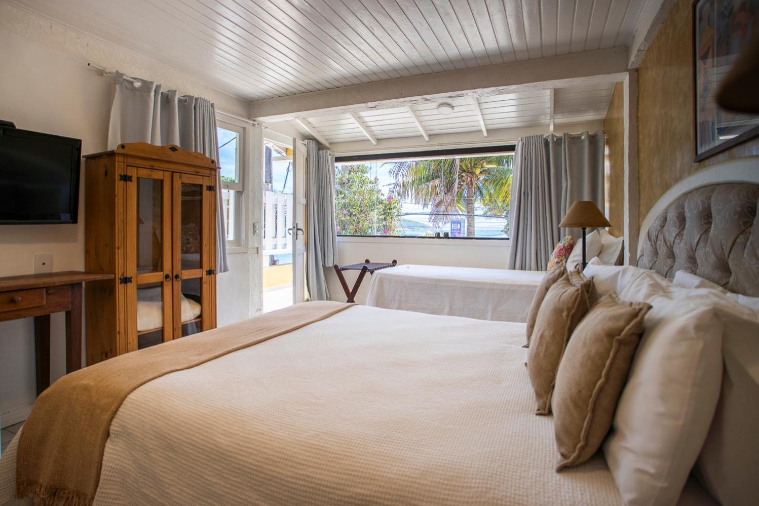 Deluxe Triple king size bed & Sea View