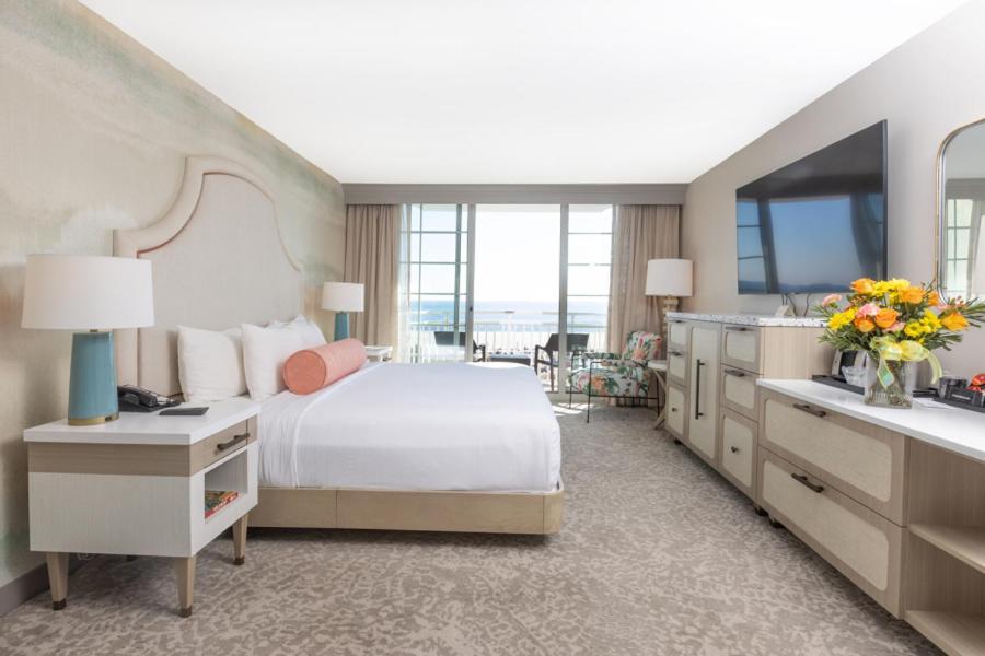 Two Queen Beds Obstructed View