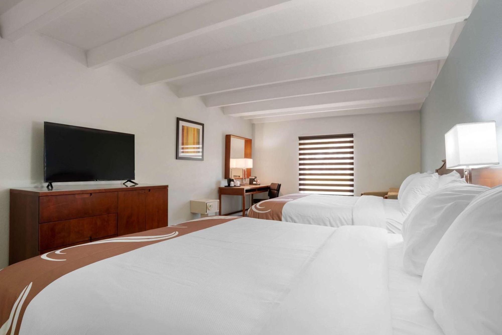 Standard Queen Room Two Queen Beds Non-Smoking