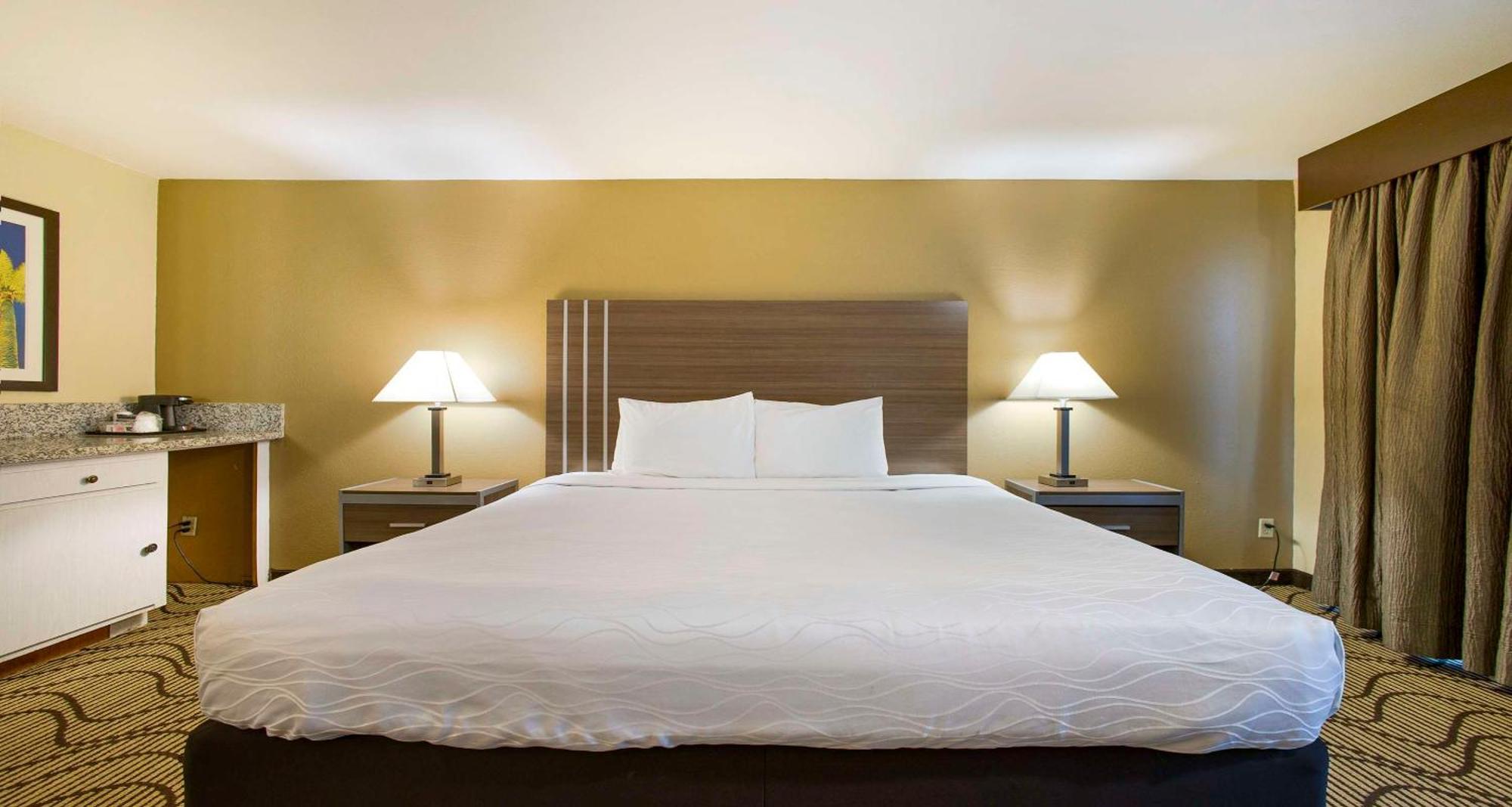 King Room,1646366952:JPEG