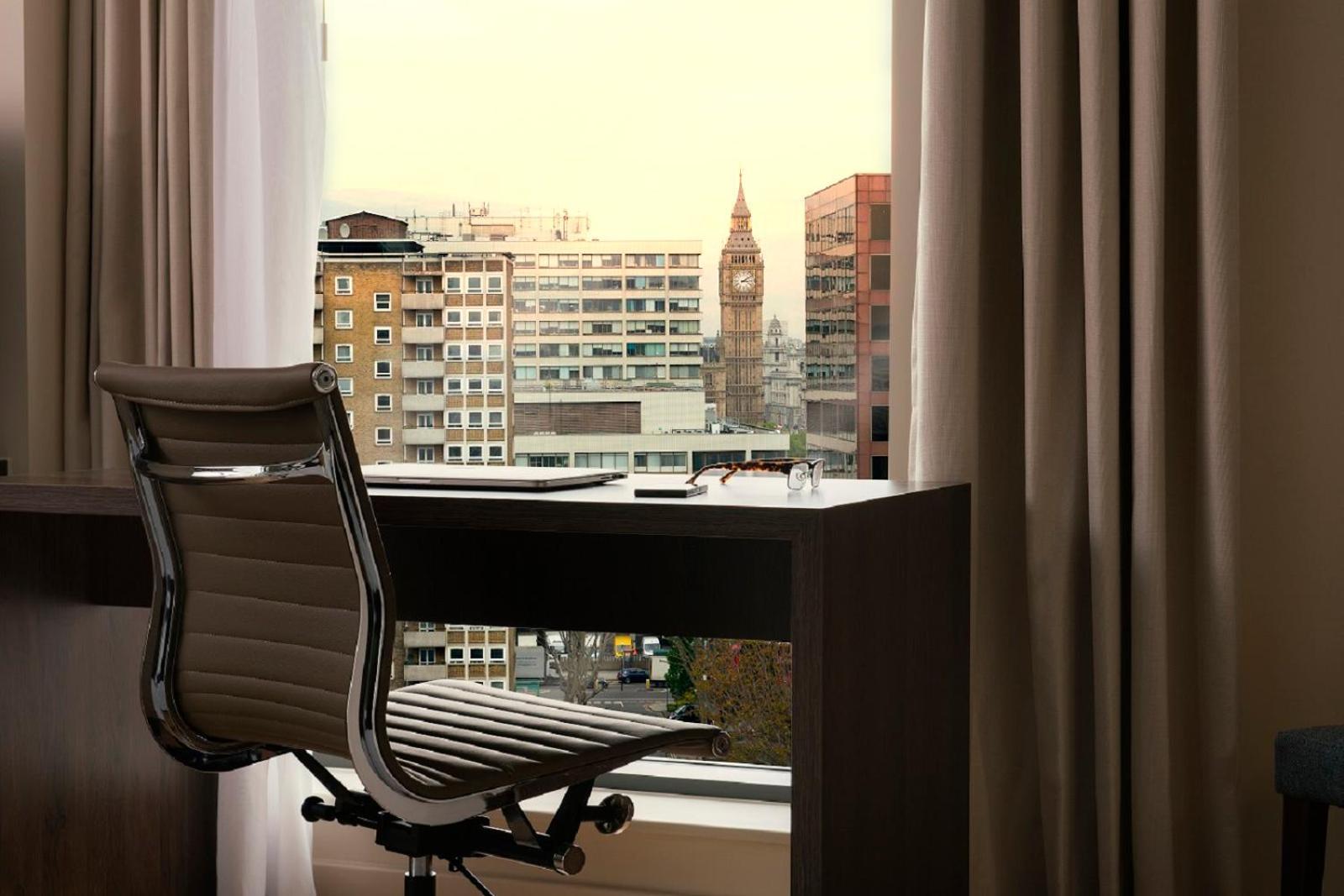 Premium Room City View, 1 King Bed,821762720:JPEG