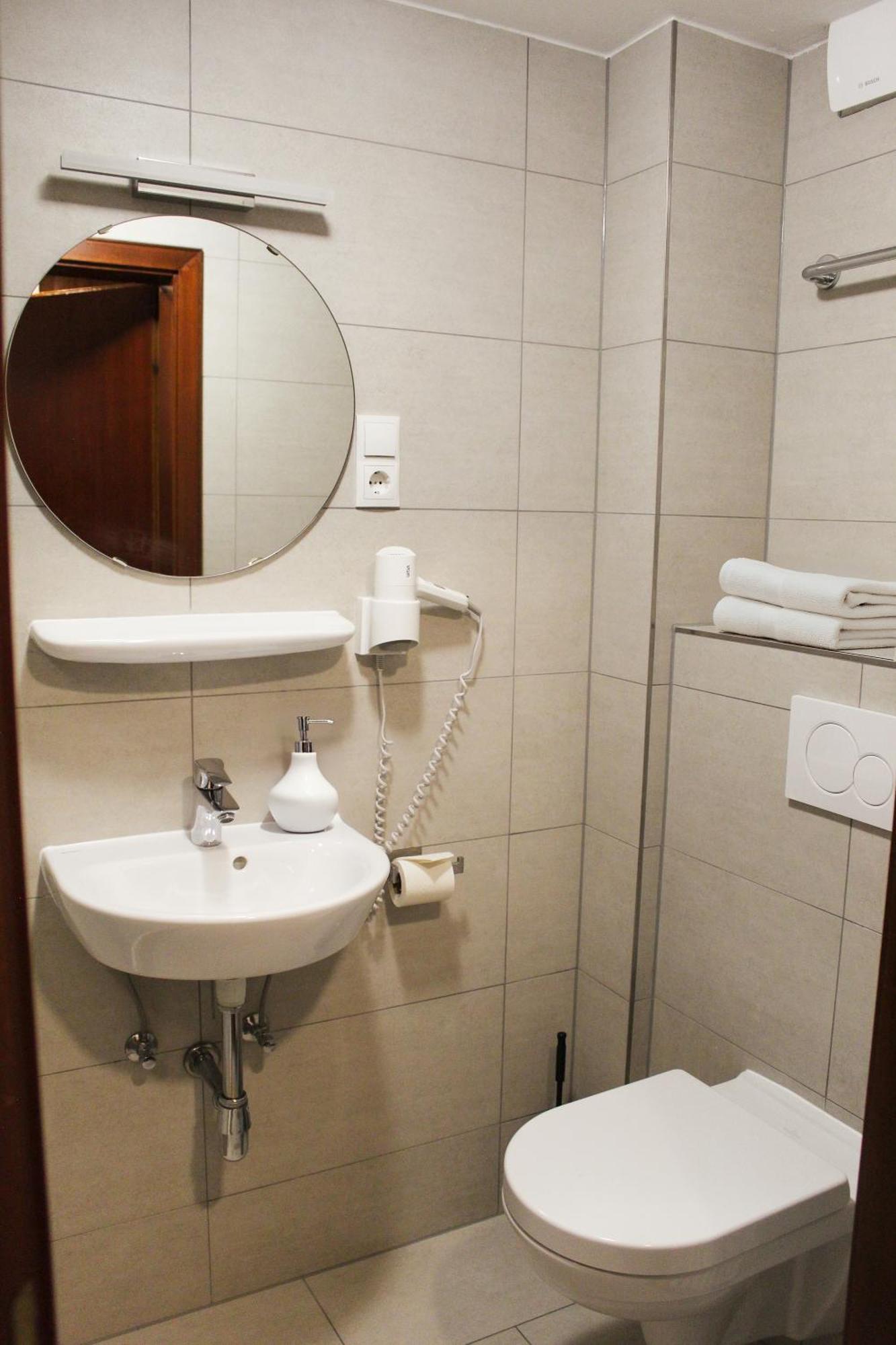 Single Room Shower