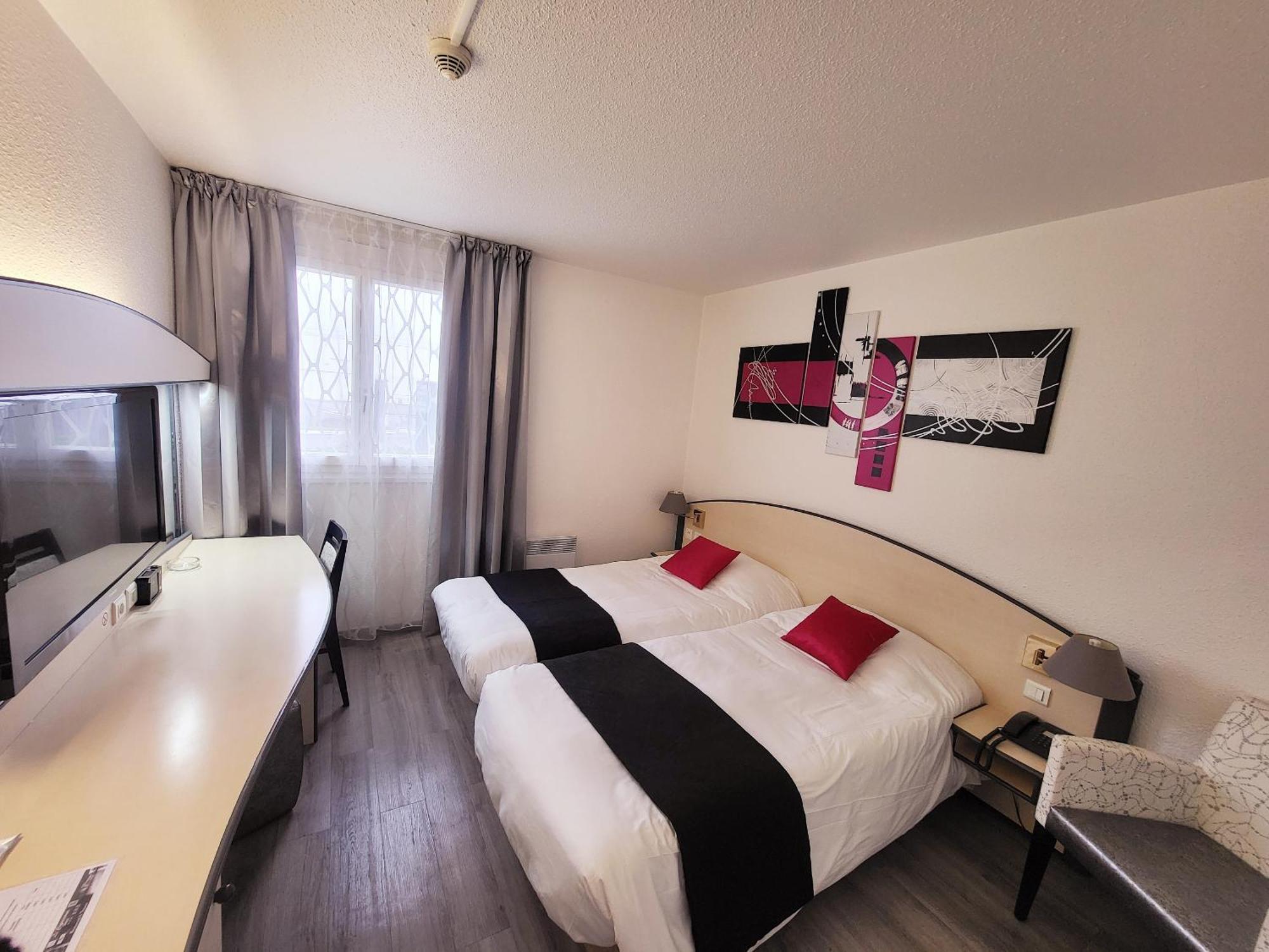 Twin Room,1646888166:JPEG