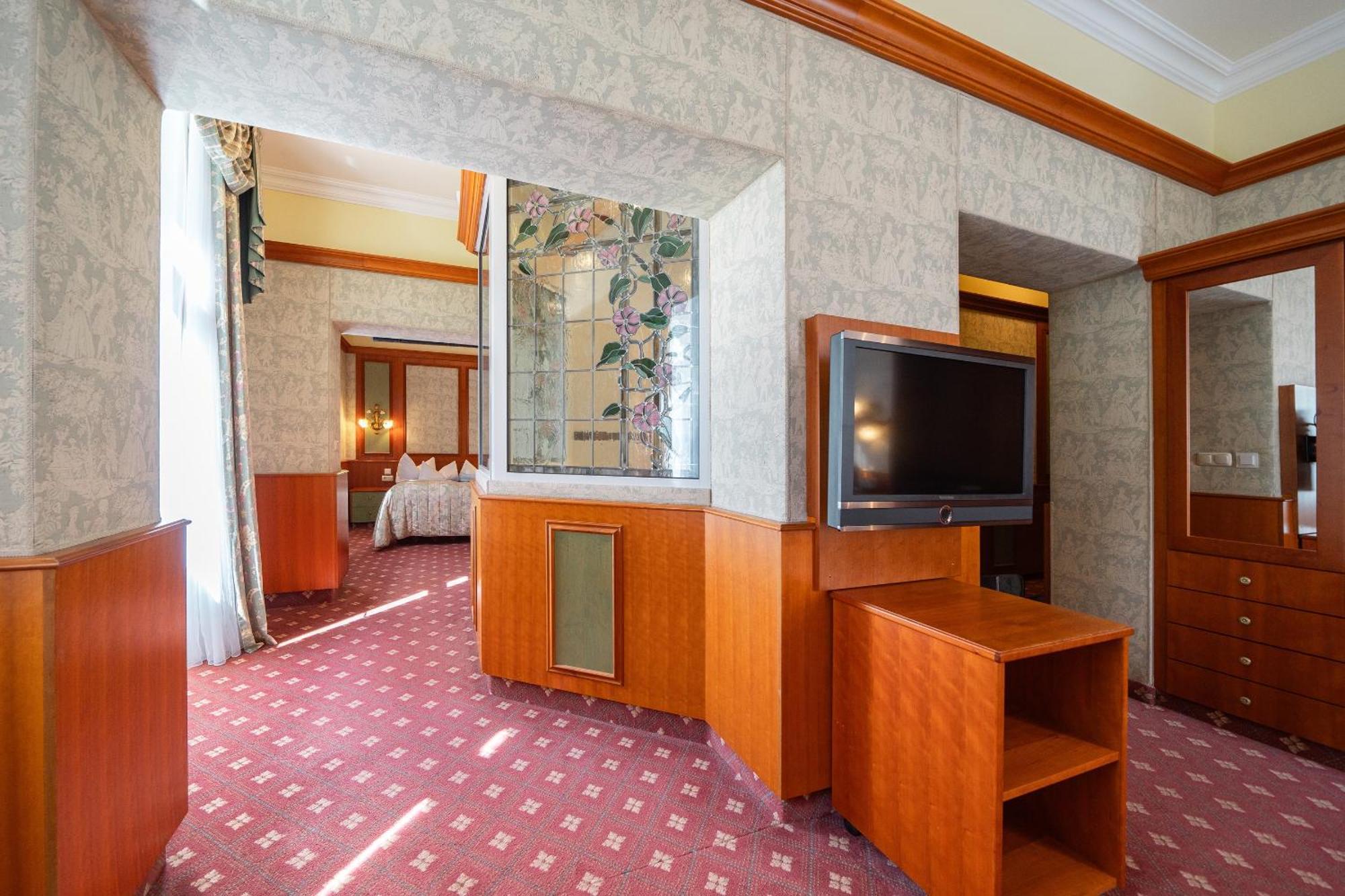 Suite Balcony,1646890045:JPEG