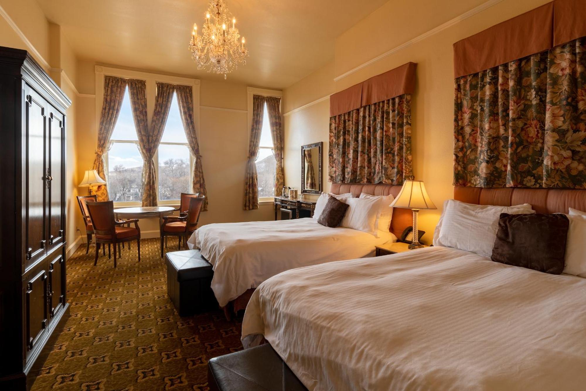 Queen Room Two Queen Beds