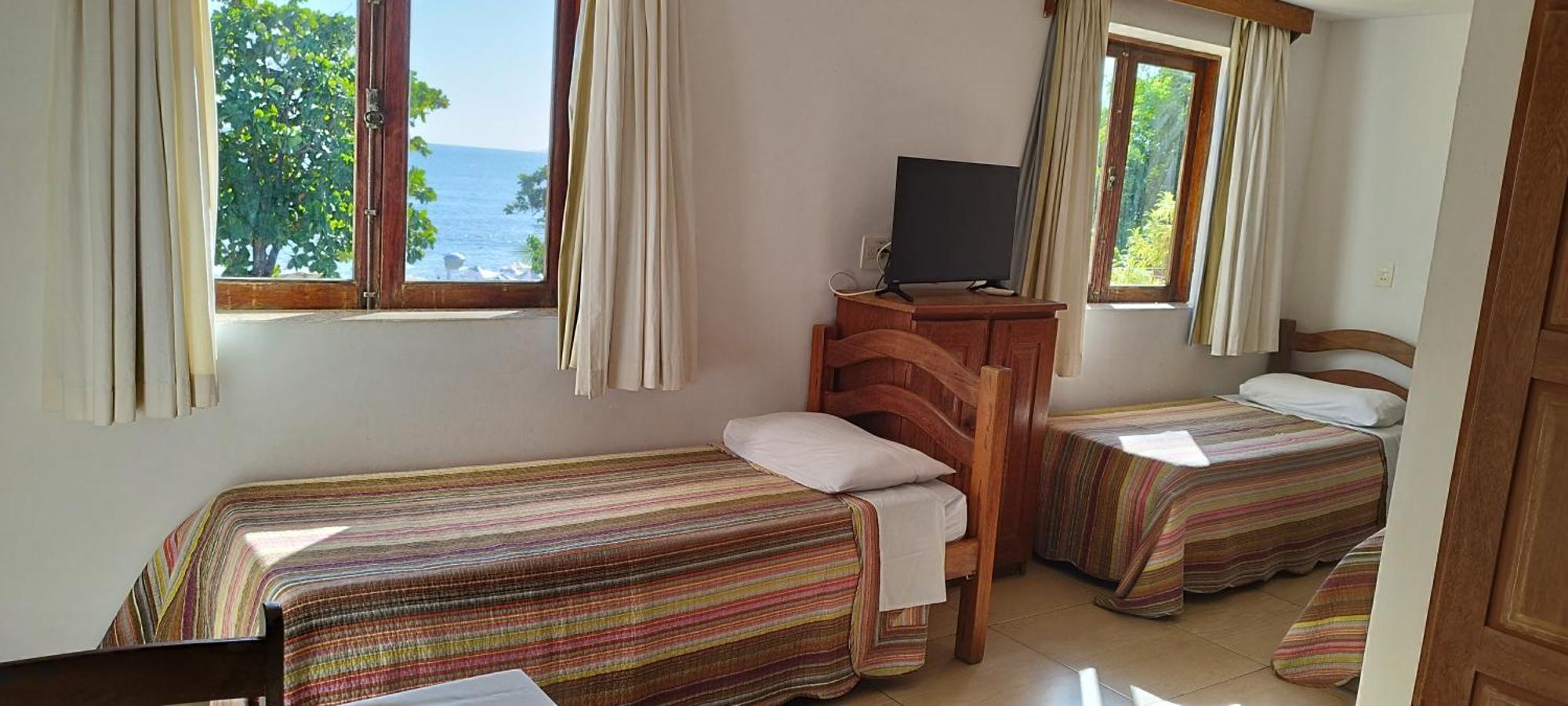 Standard Quadruple Room Sea View