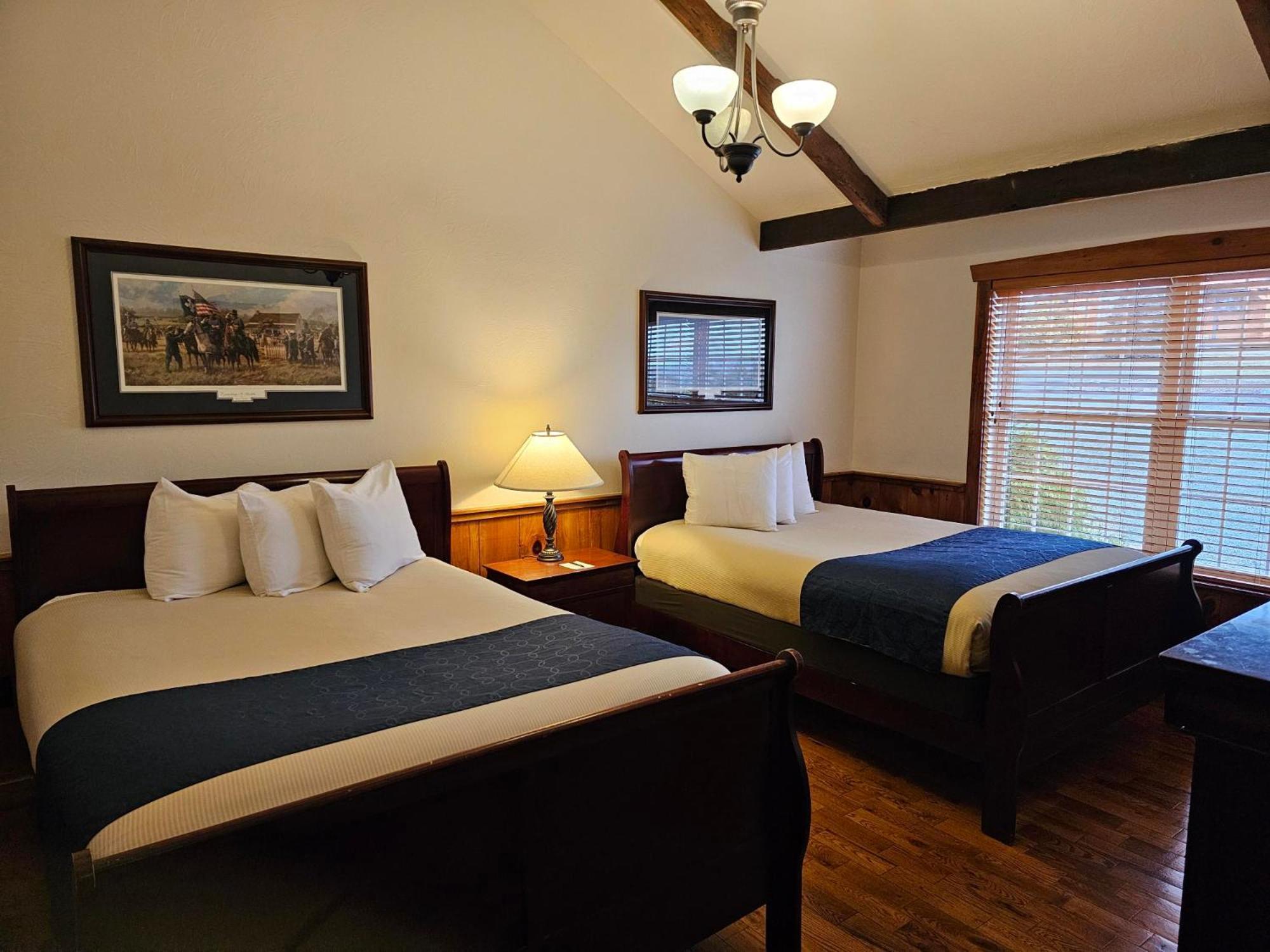 Premier Queen Suite