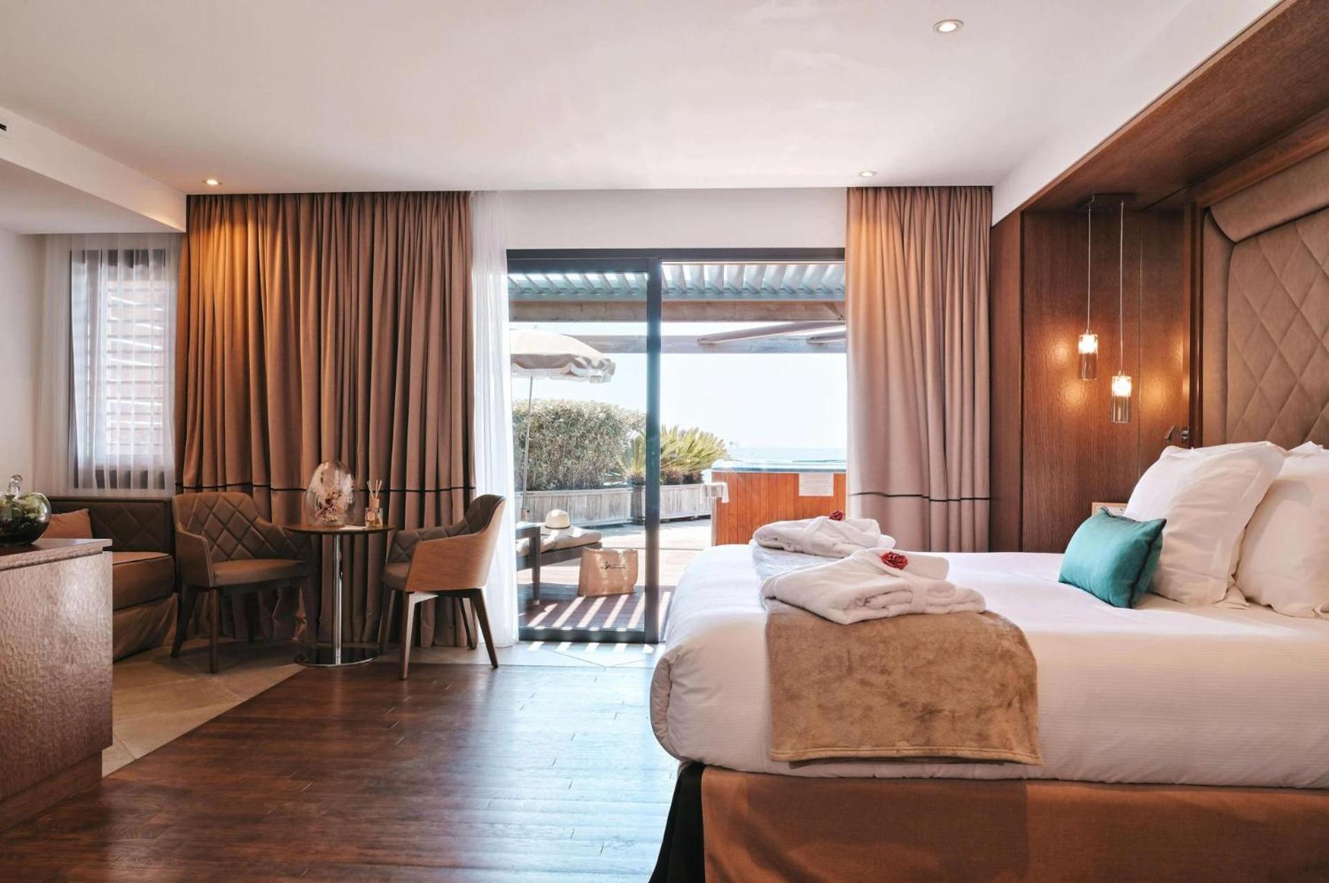Deluxe Suite Sea View
