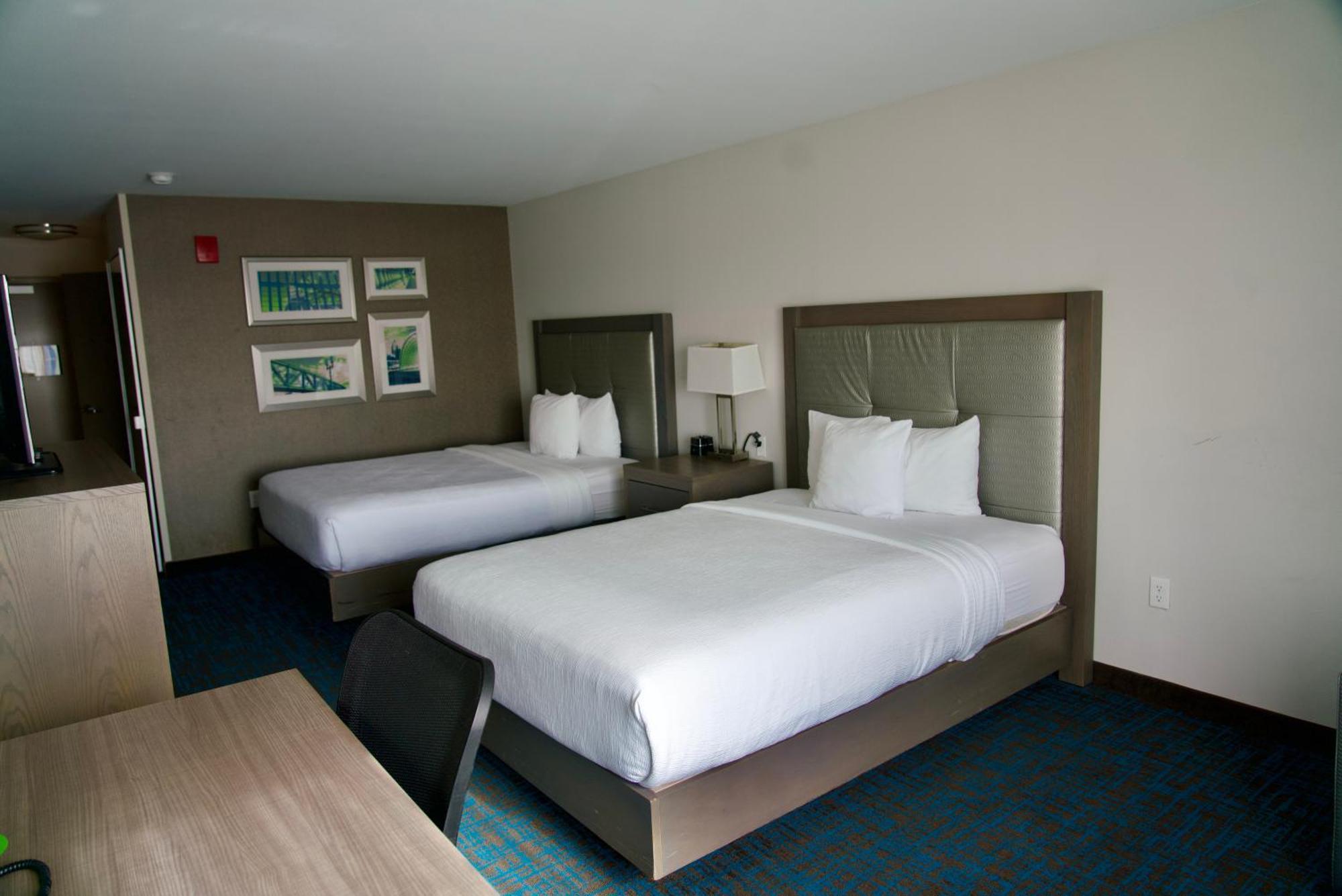 Queen Room Two Queen Beds