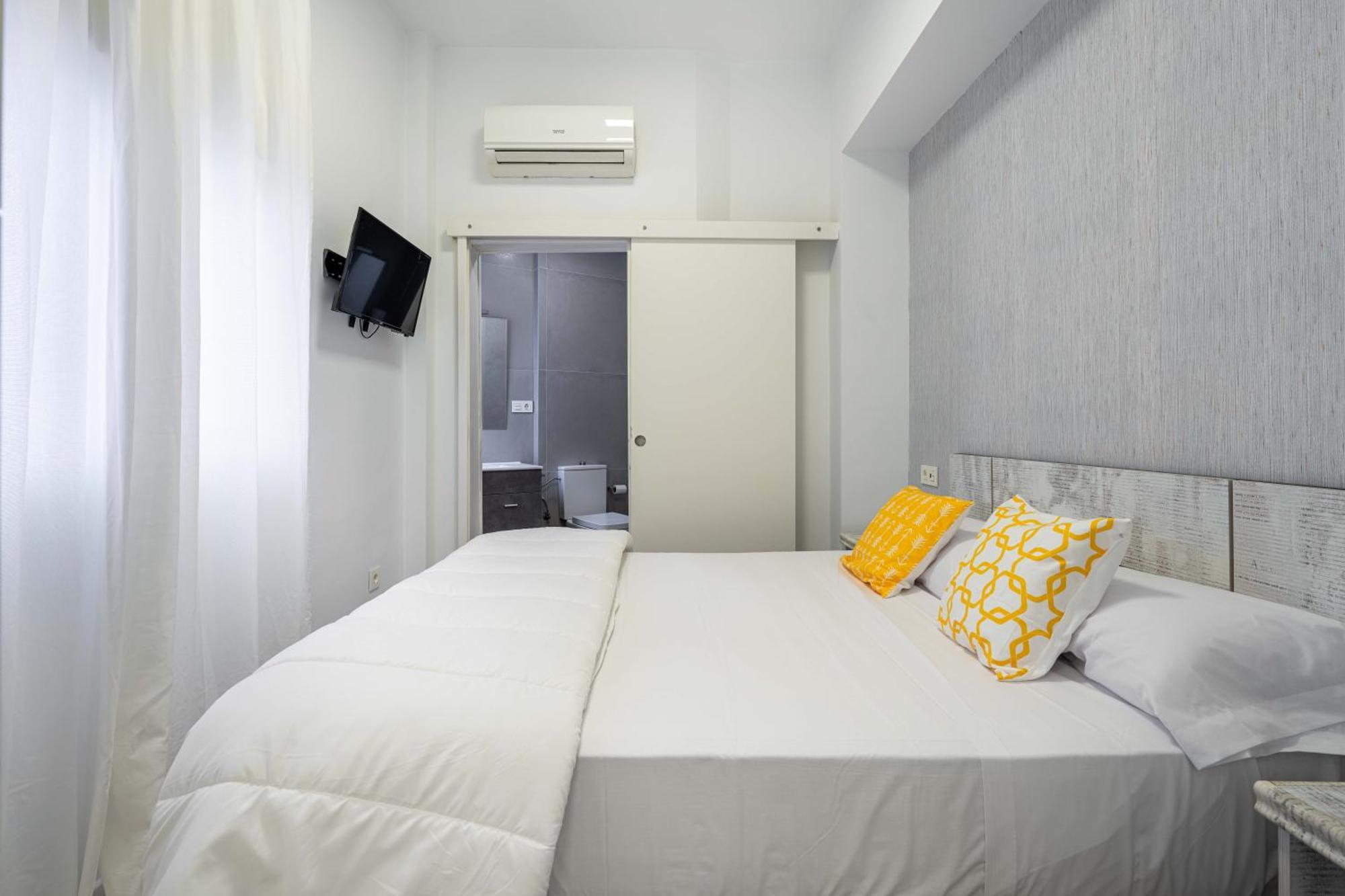 Triple Room,1646946557:JPEG