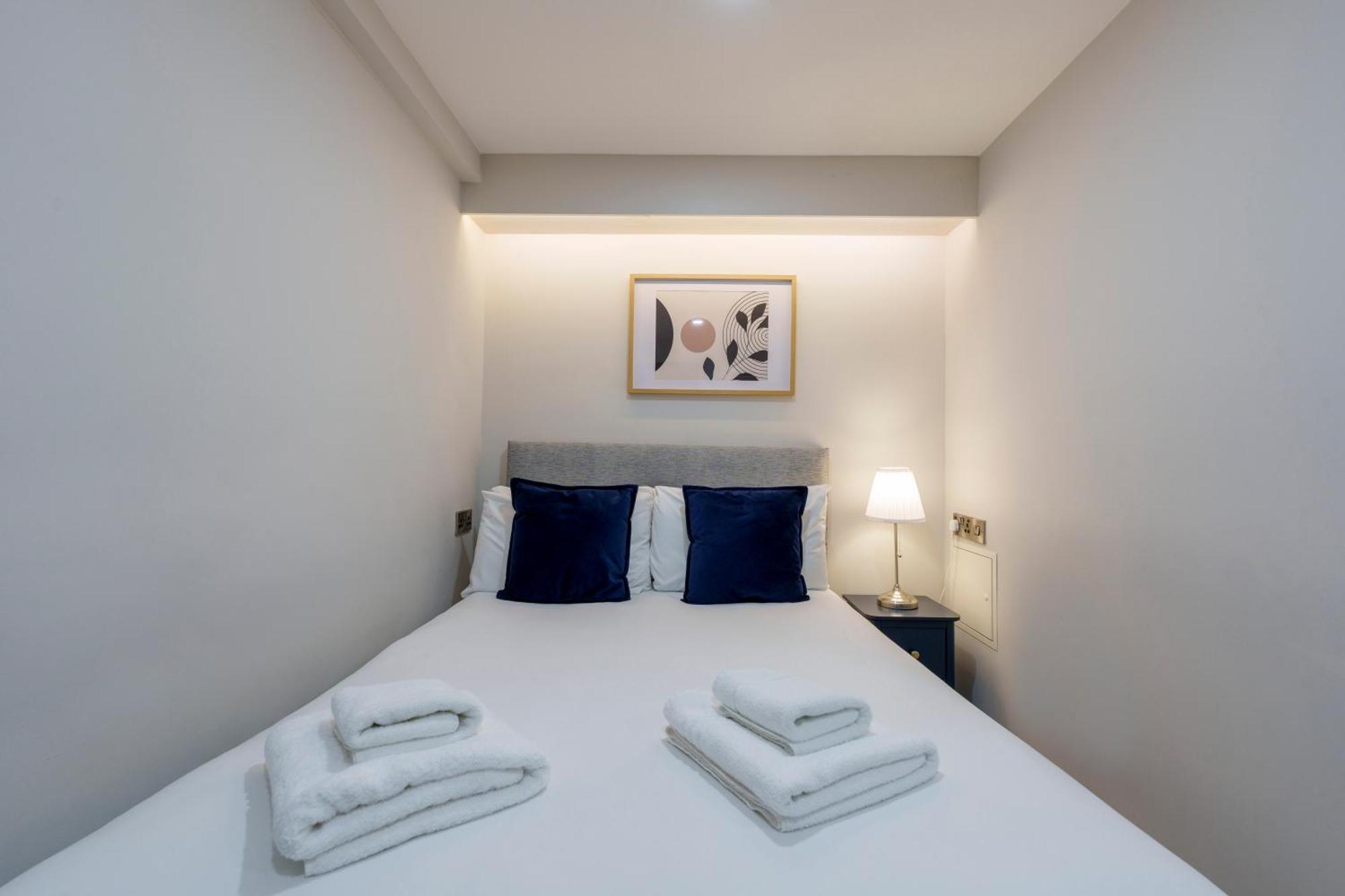 Small Double Room No Window