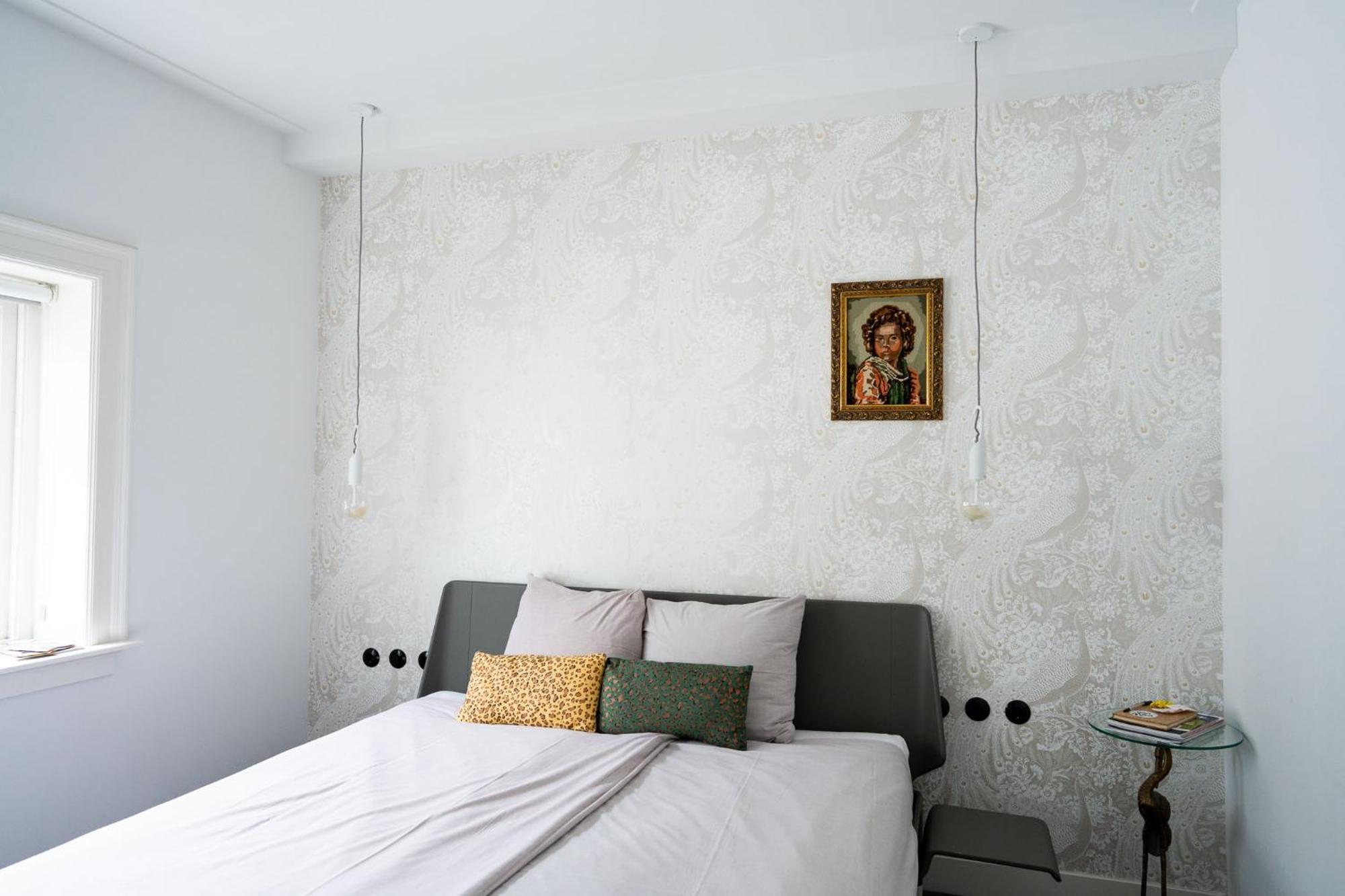Large Double Room Tasteless Room
