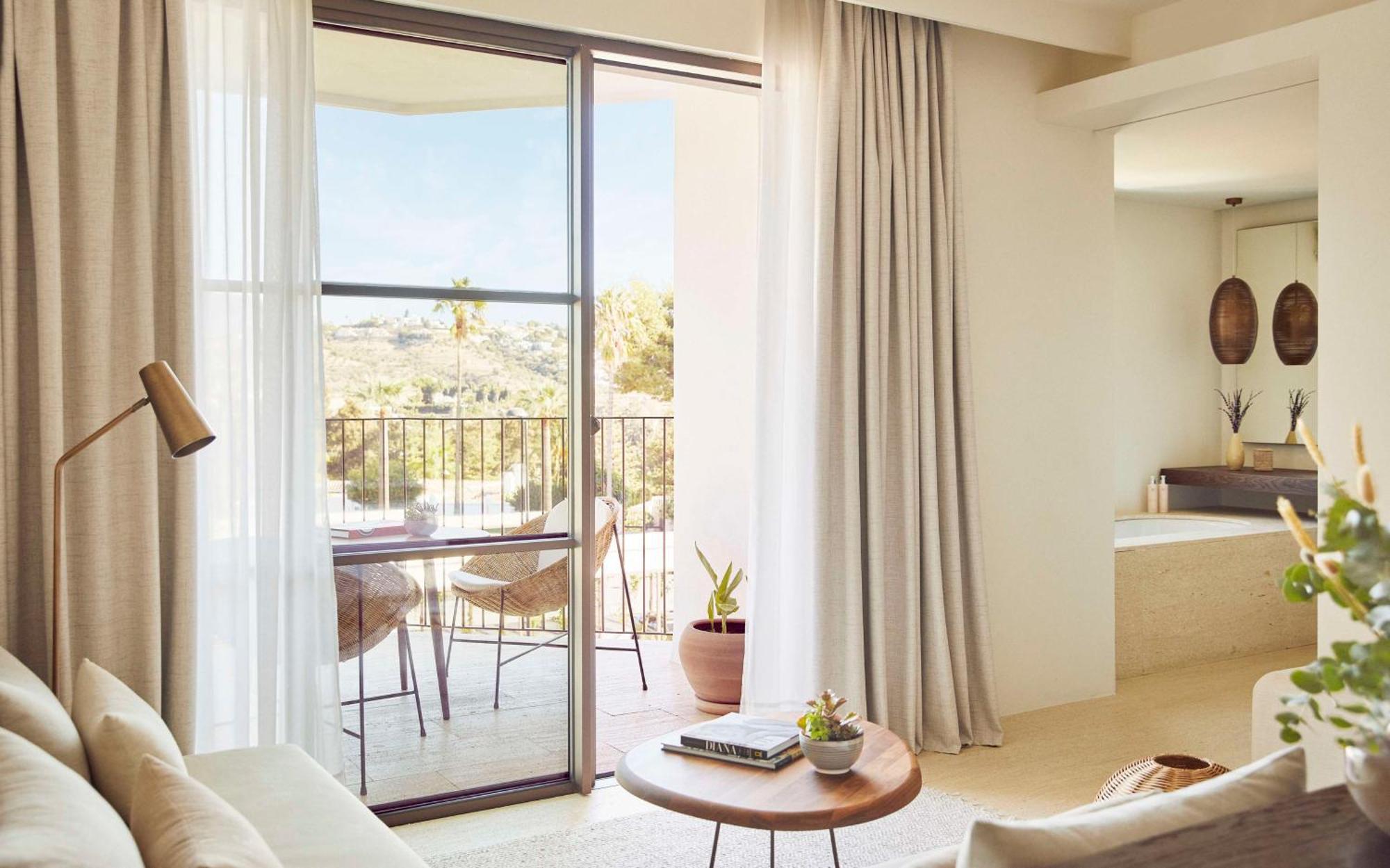 Suite Junior con vistas al jardín