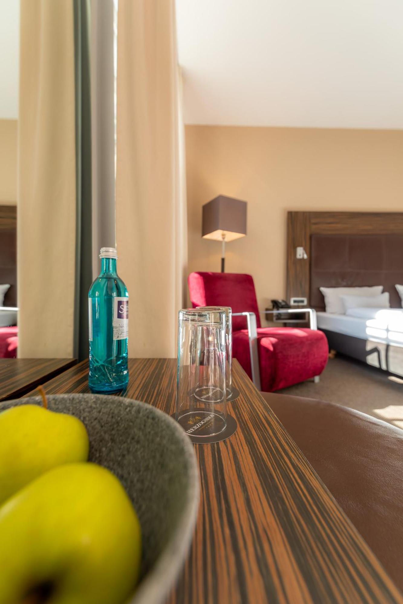 Large Double or Twin Room