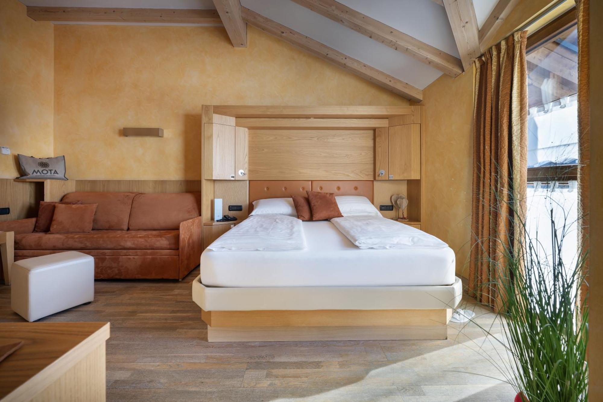 Superior Double Room,1651736503:JPEG