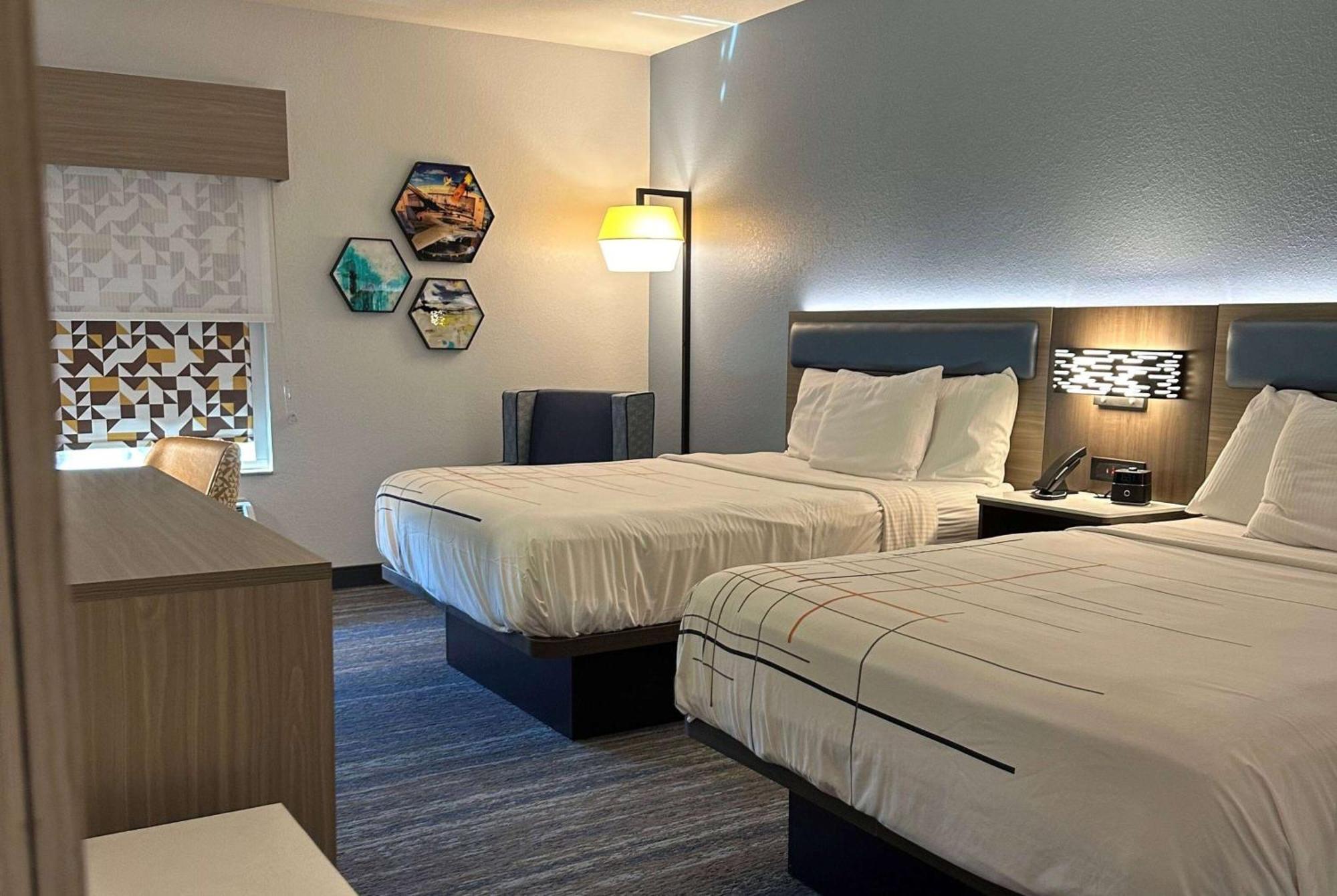 Deluxe Queen Room Two Queen Beds