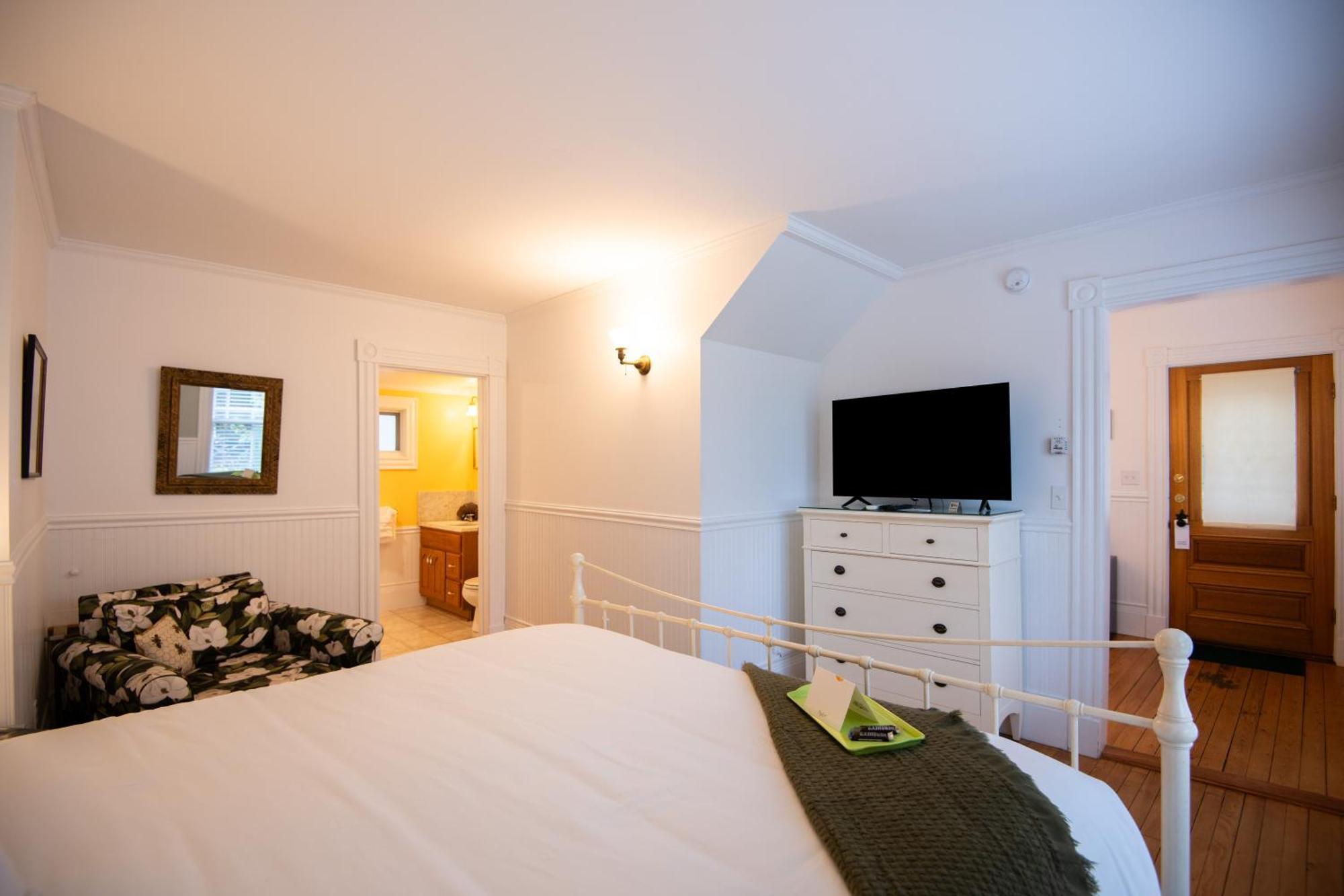 Chauffeur's Cottage First Floor