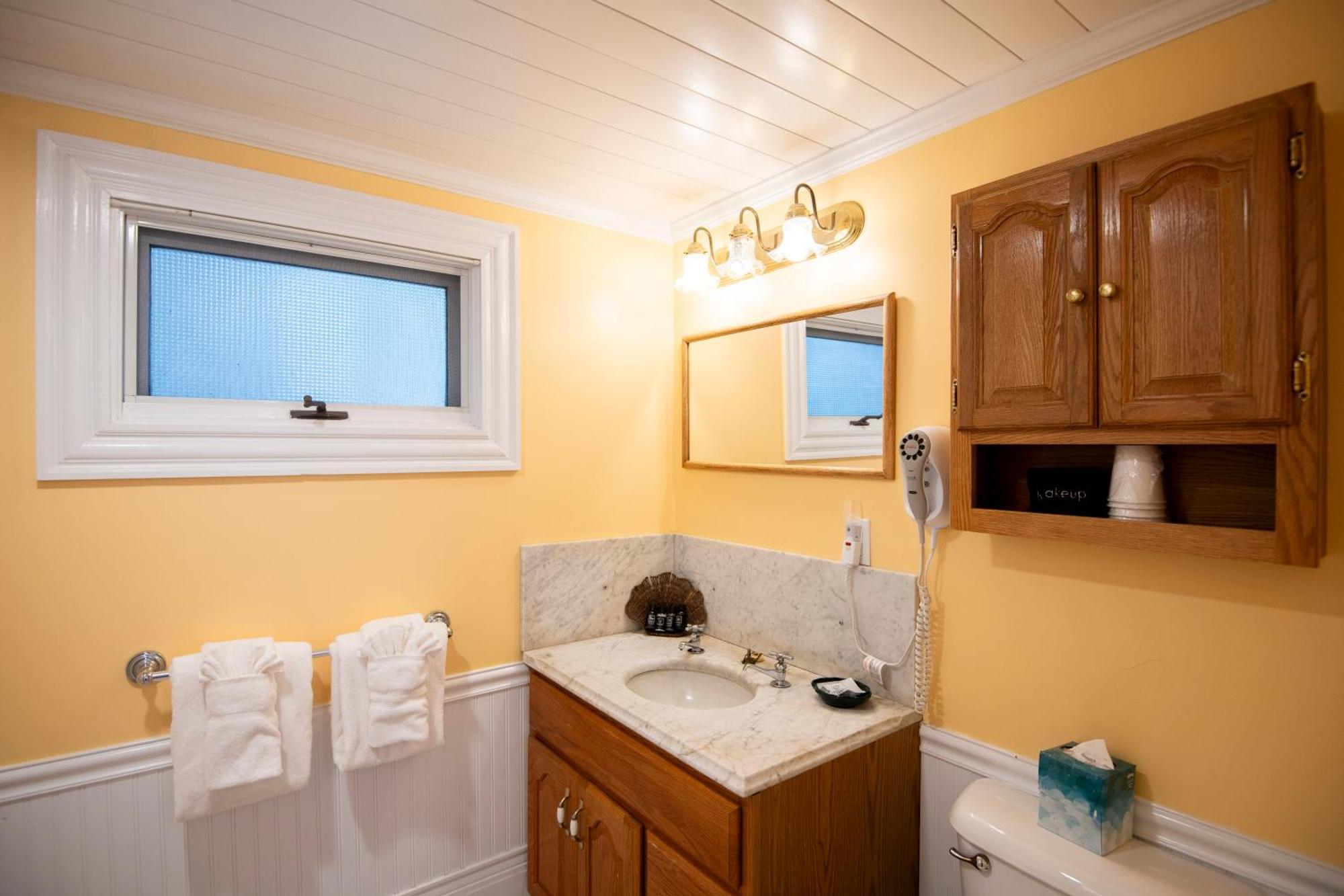 Chauffeur's Cottage First Floor