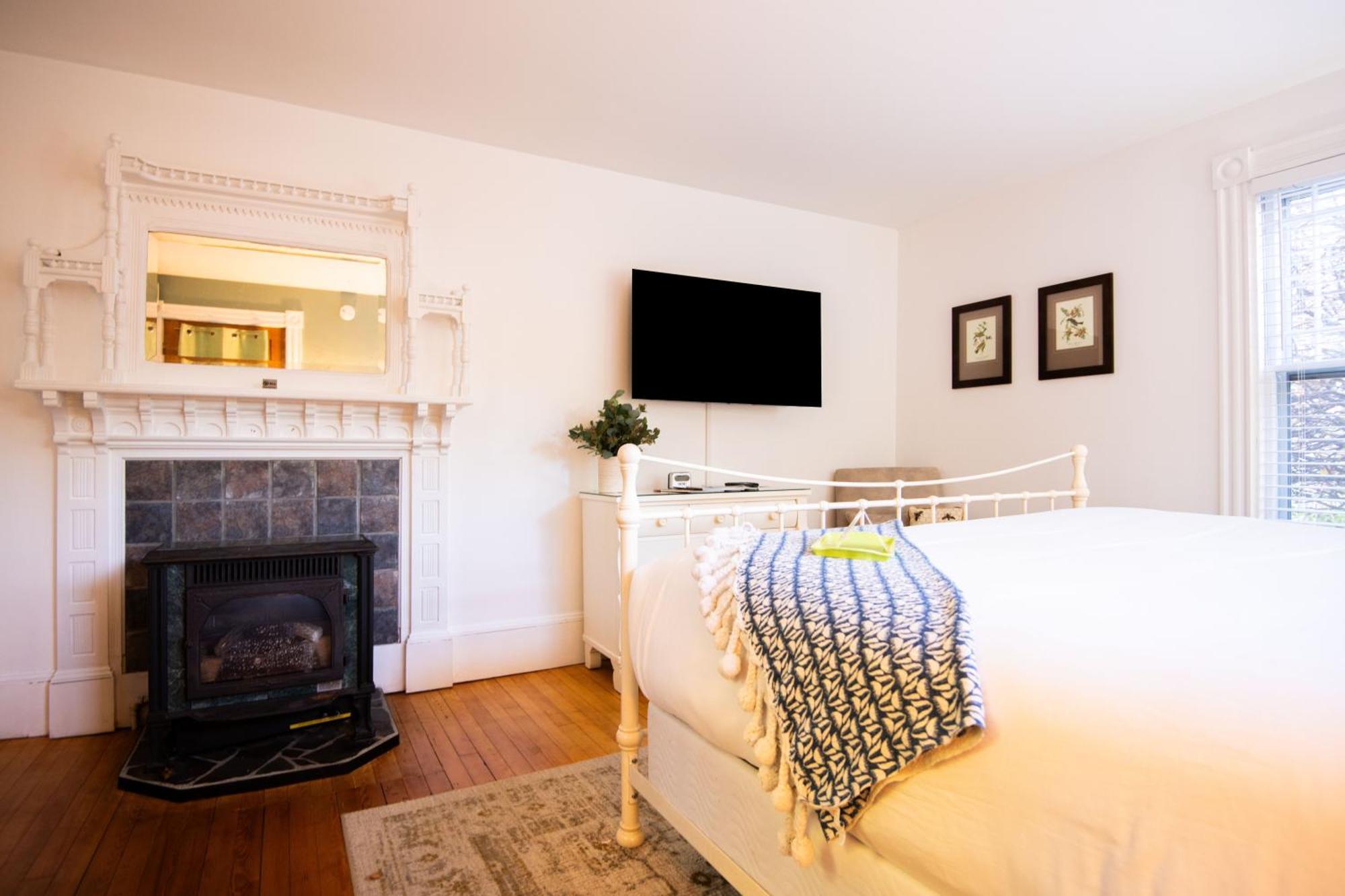 Chauffeur's Cottage First Floor