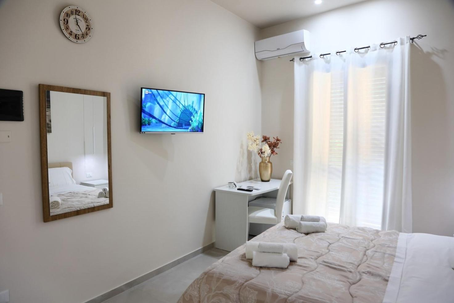 Double Room Private Bathroom