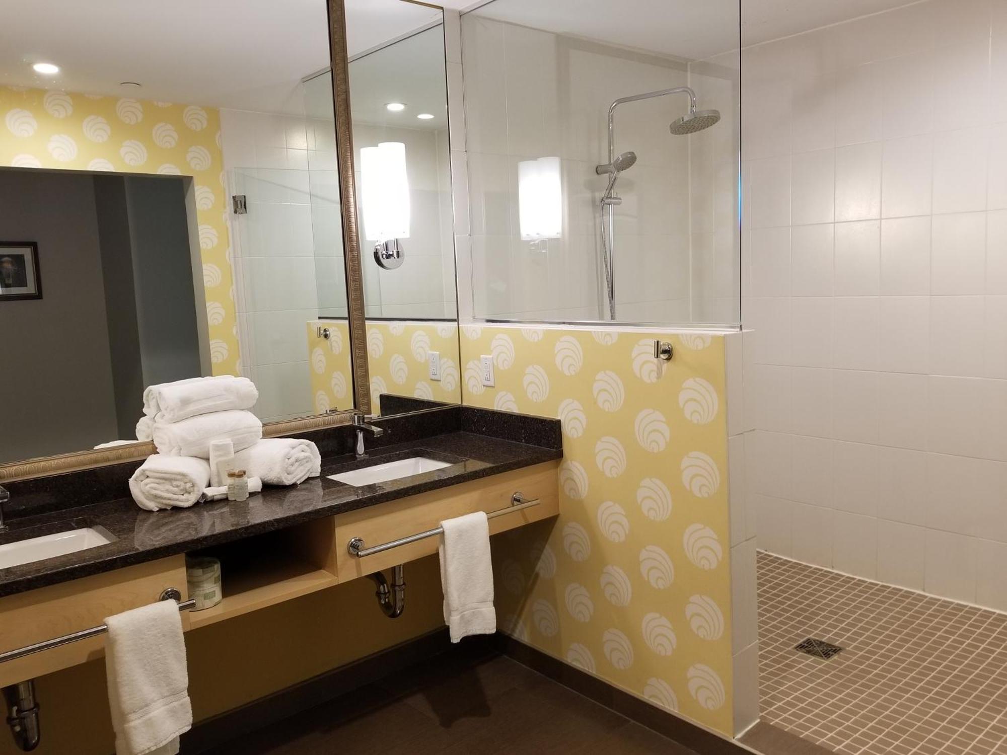 Premium Queen Room Two Queen Beds
