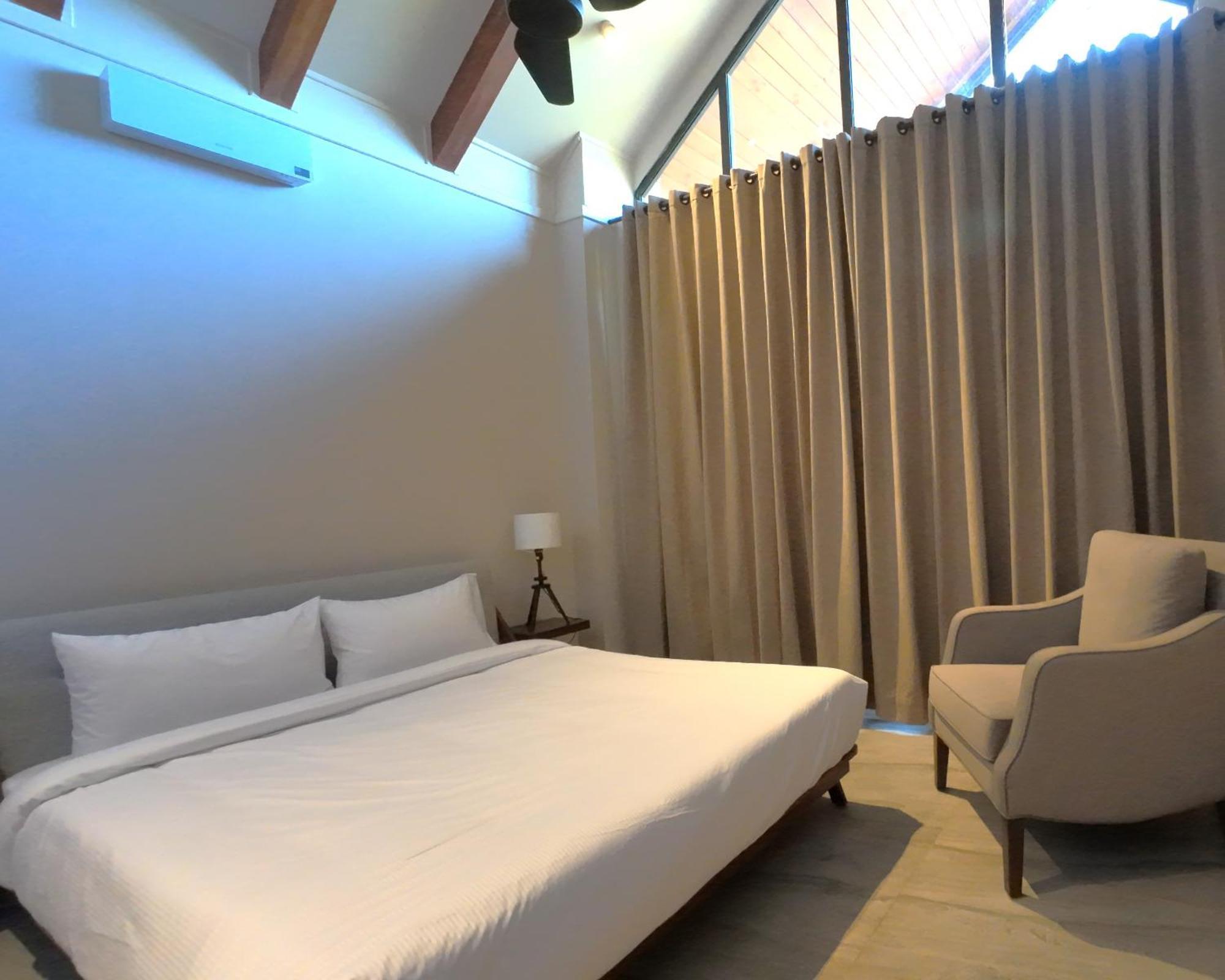 Single Room Private Bathroom