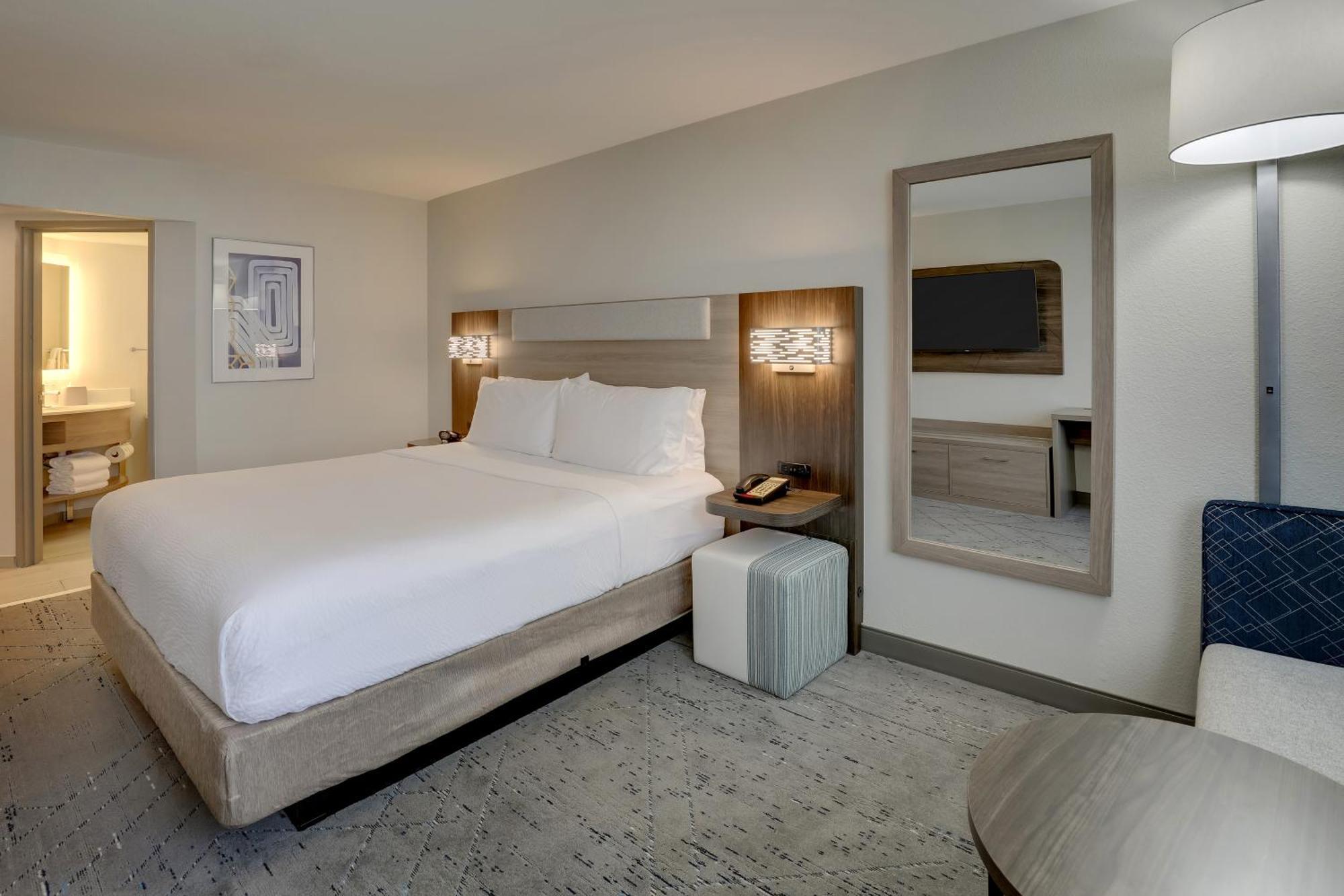 Standard King Room Accessible,1648891116:JPEG